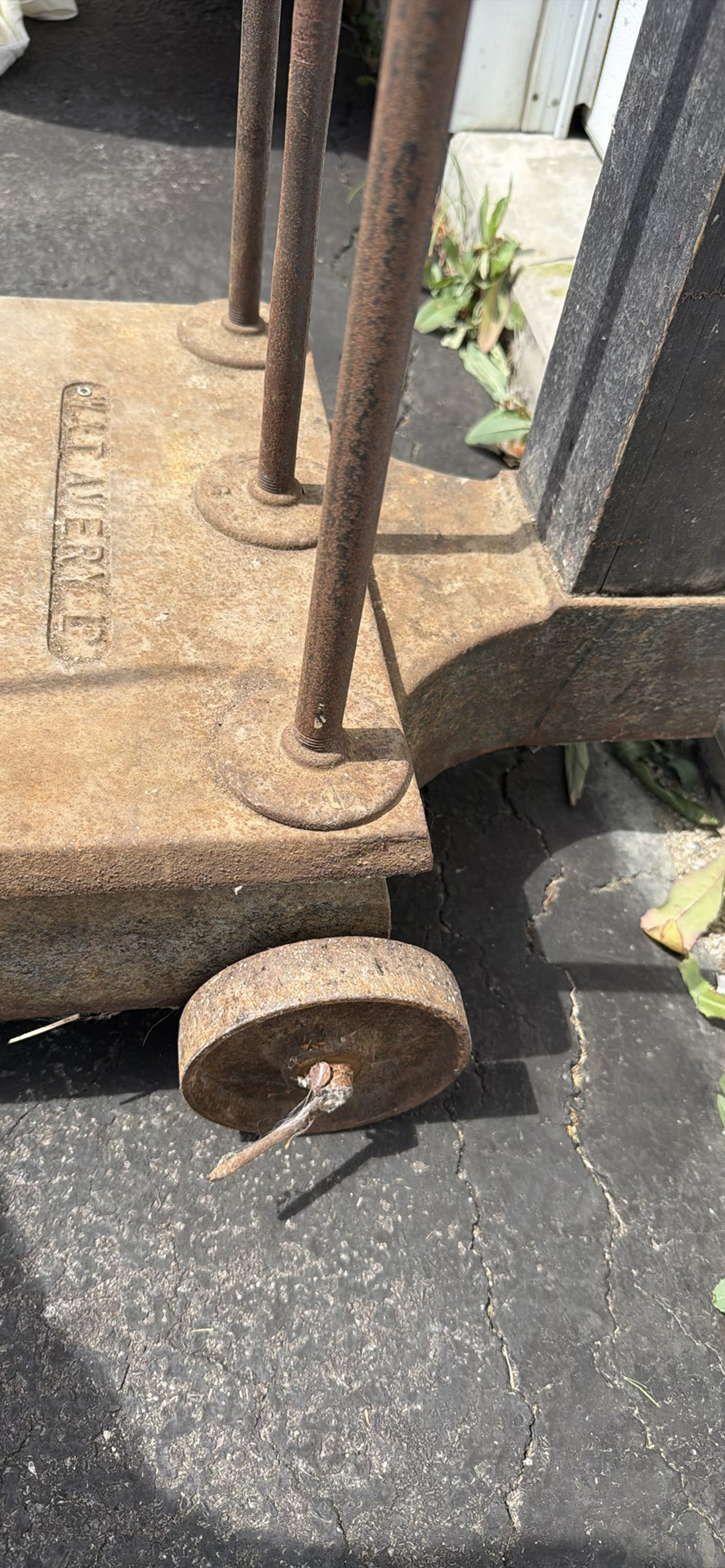 Avery Universal Platform Weighing Scale.  HEAVY - image 12 of 24