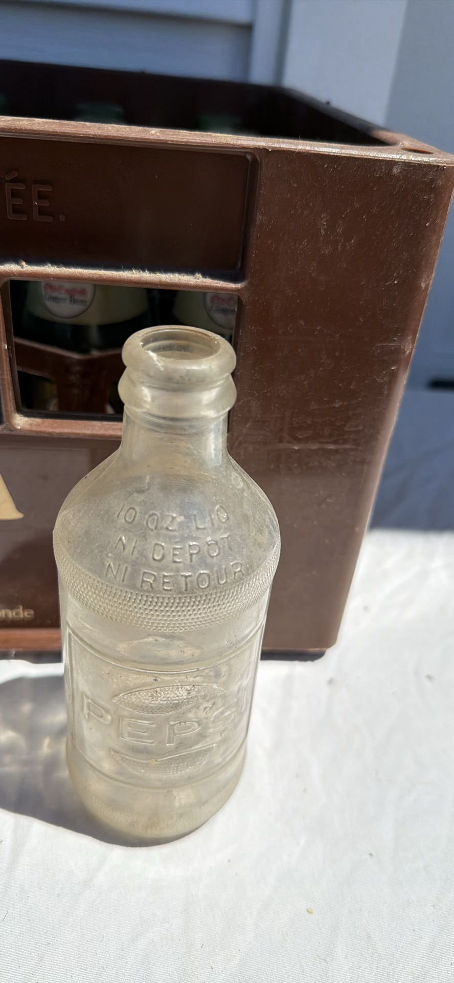Vintage Canada Dry Beverage Crate with OLD Glass Soda Bottles - image 19 of 22