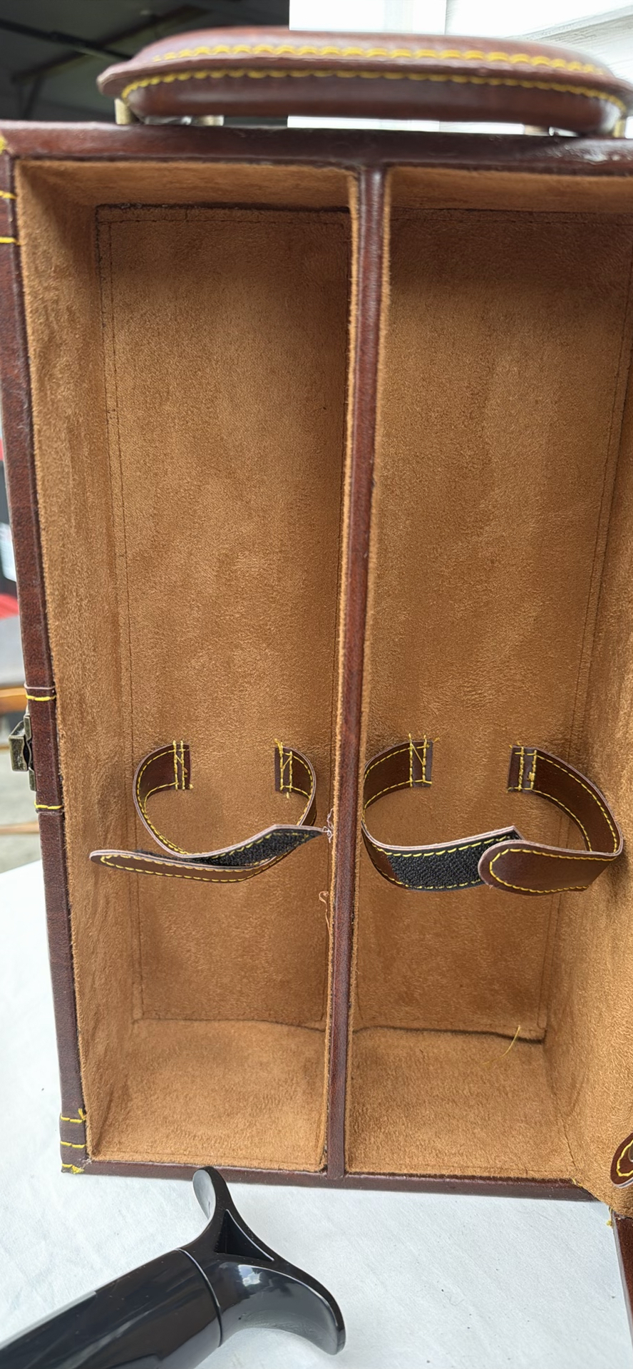 Leather Wine Bottle Carrying Case With Accessories - image 10 of 12
