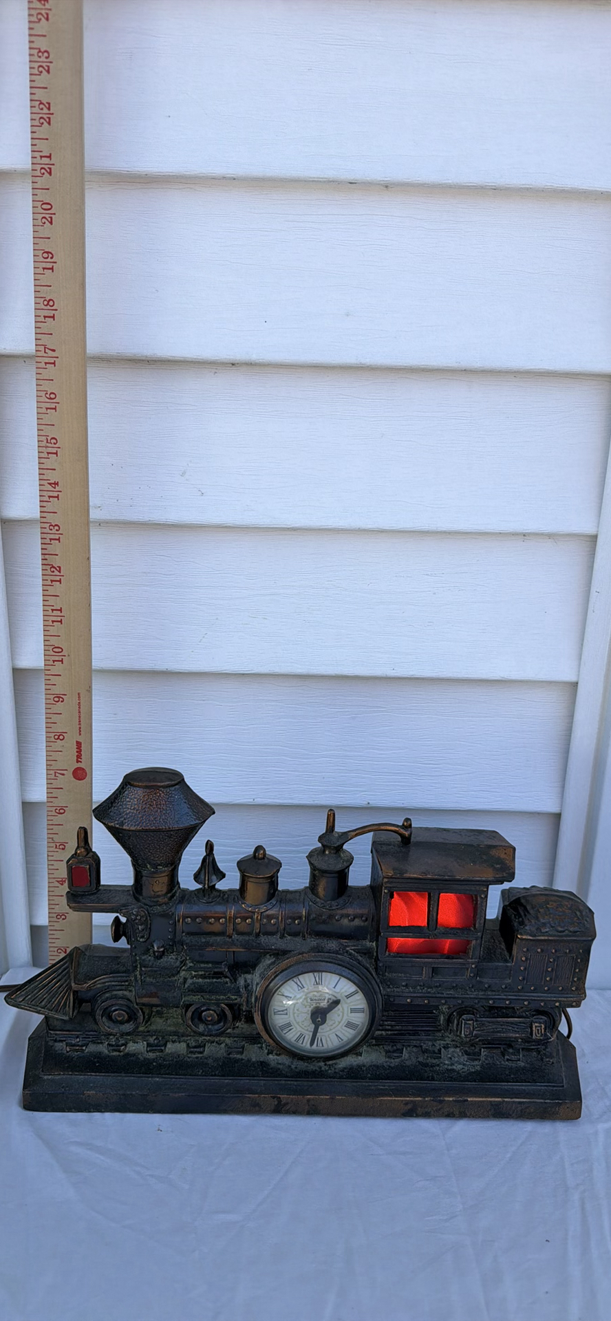 Vintage United Metal Goods Steam Locomotive-Style Mantel Clock, Model 703 - image 1 of 13