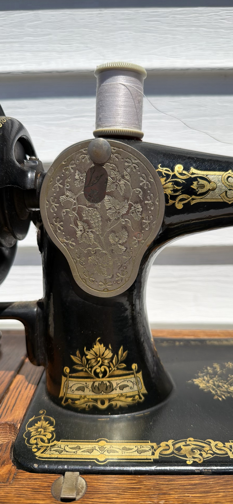Antique Singer Sewing Machine with Bentwood Case - image 23 of 27