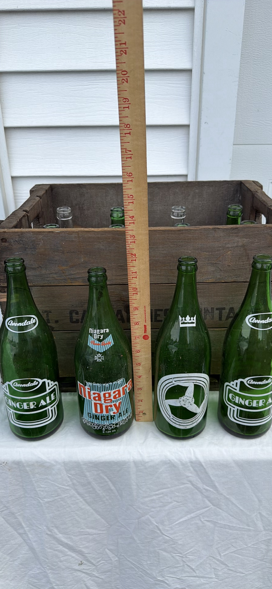 Vintage Wooden Soda Bottle Crate with Glass Soda Bottles MORAN St. Catharines - image 13 of 20