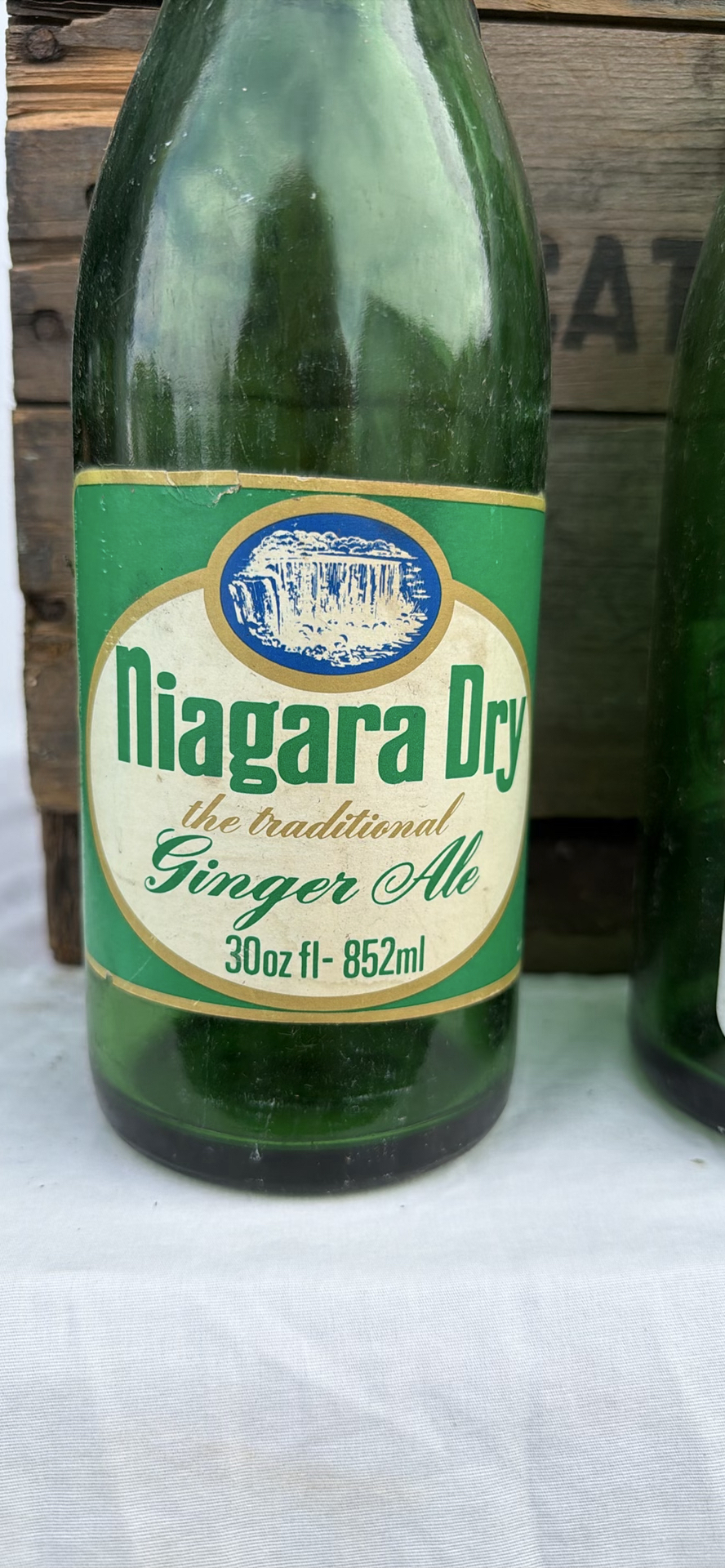 Vintage Wooden Soda Bottle Crate with Glass Soda Bottles MORAN St. Catharines - image 19 of 20