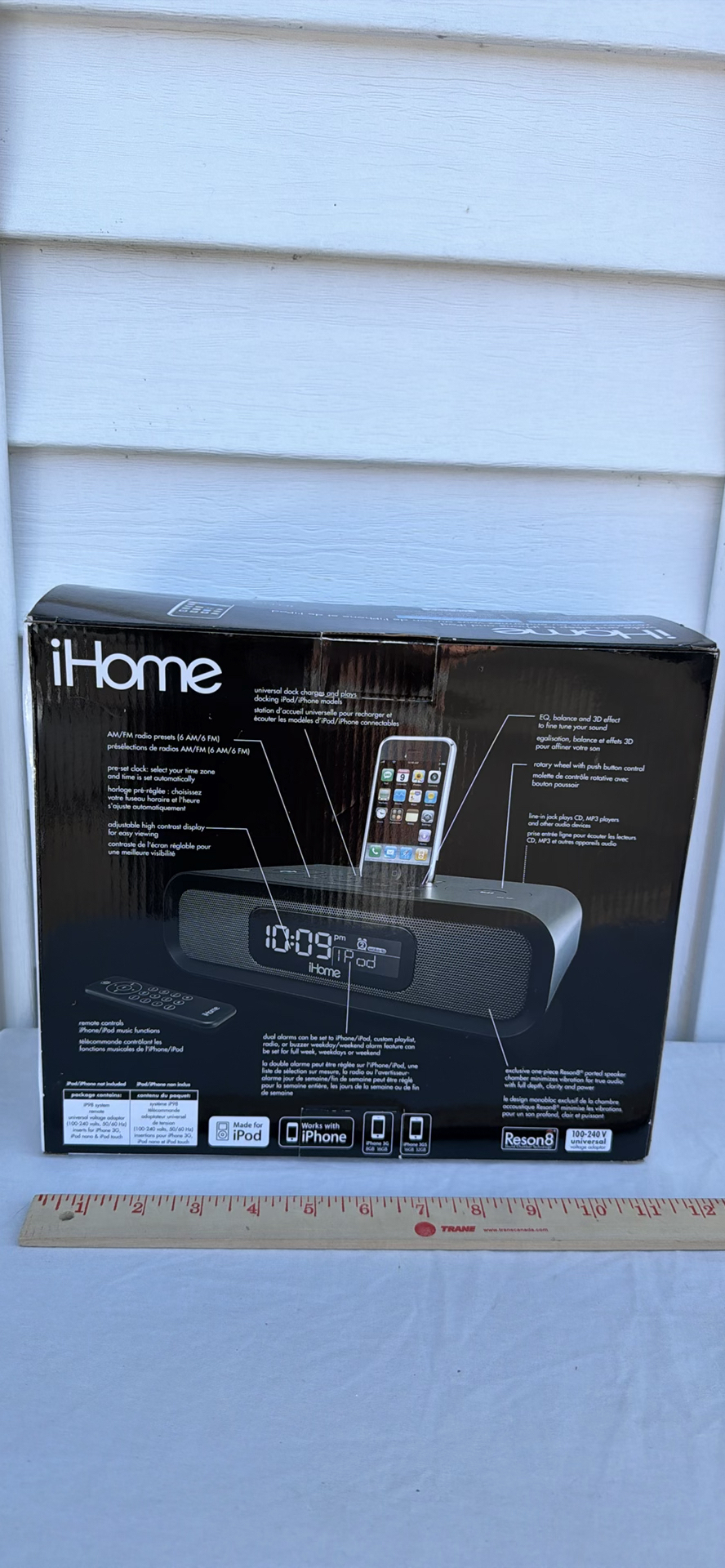 iHome iP98 iPhone and iPod Alarm Clock Dock - image 5 of 14