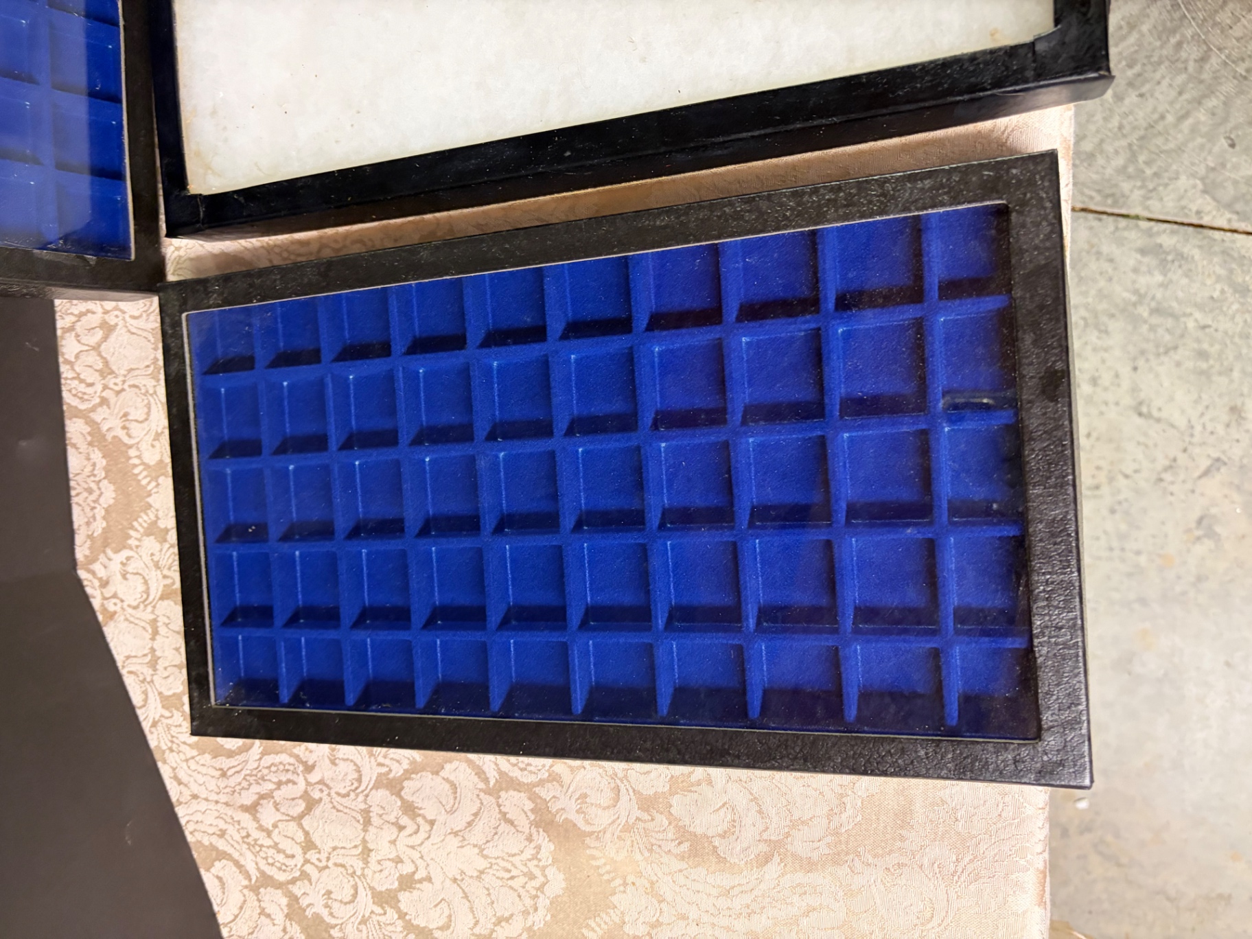 4 Display Cases - image 2 of 3