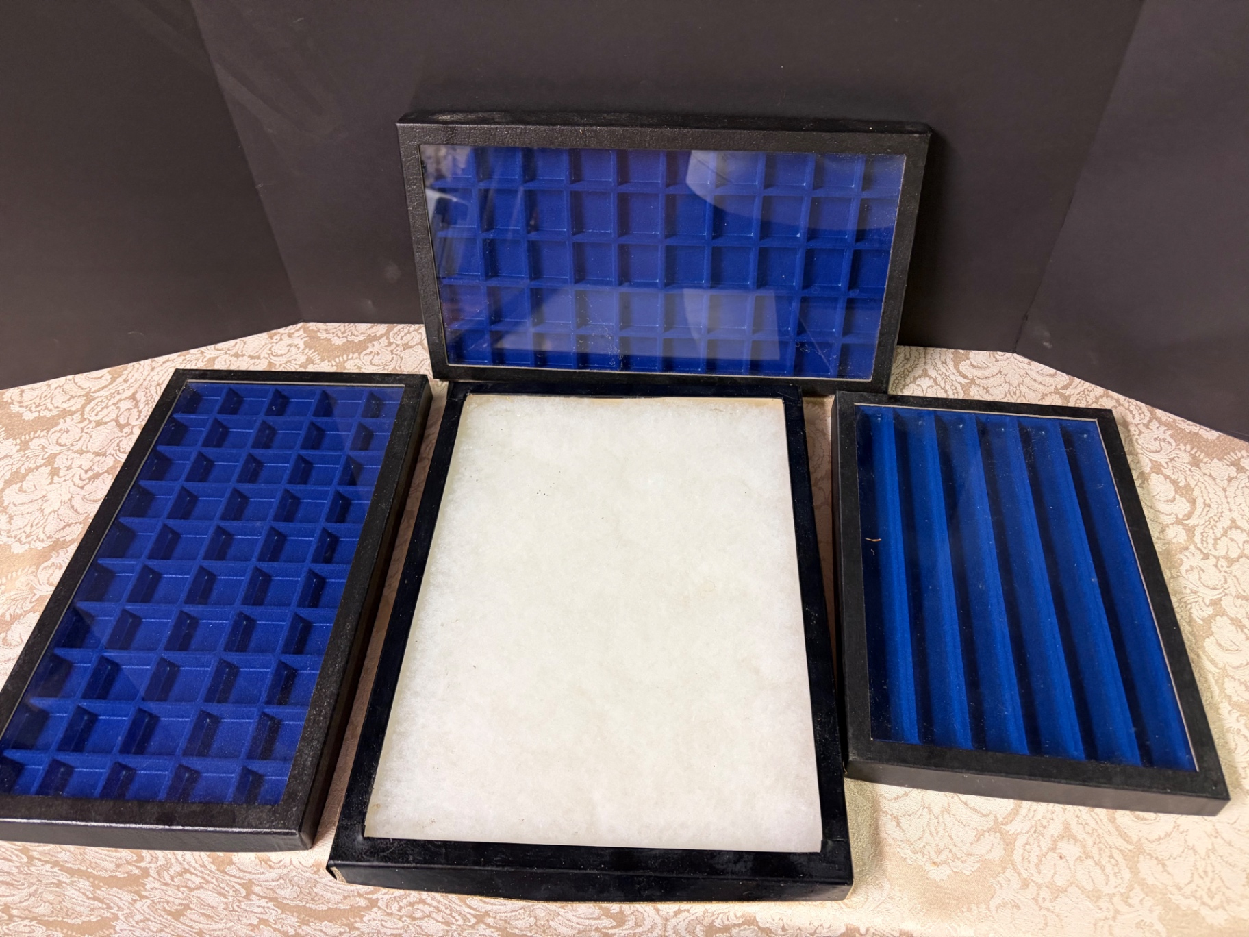 4 Display Cases - image 1 of 3