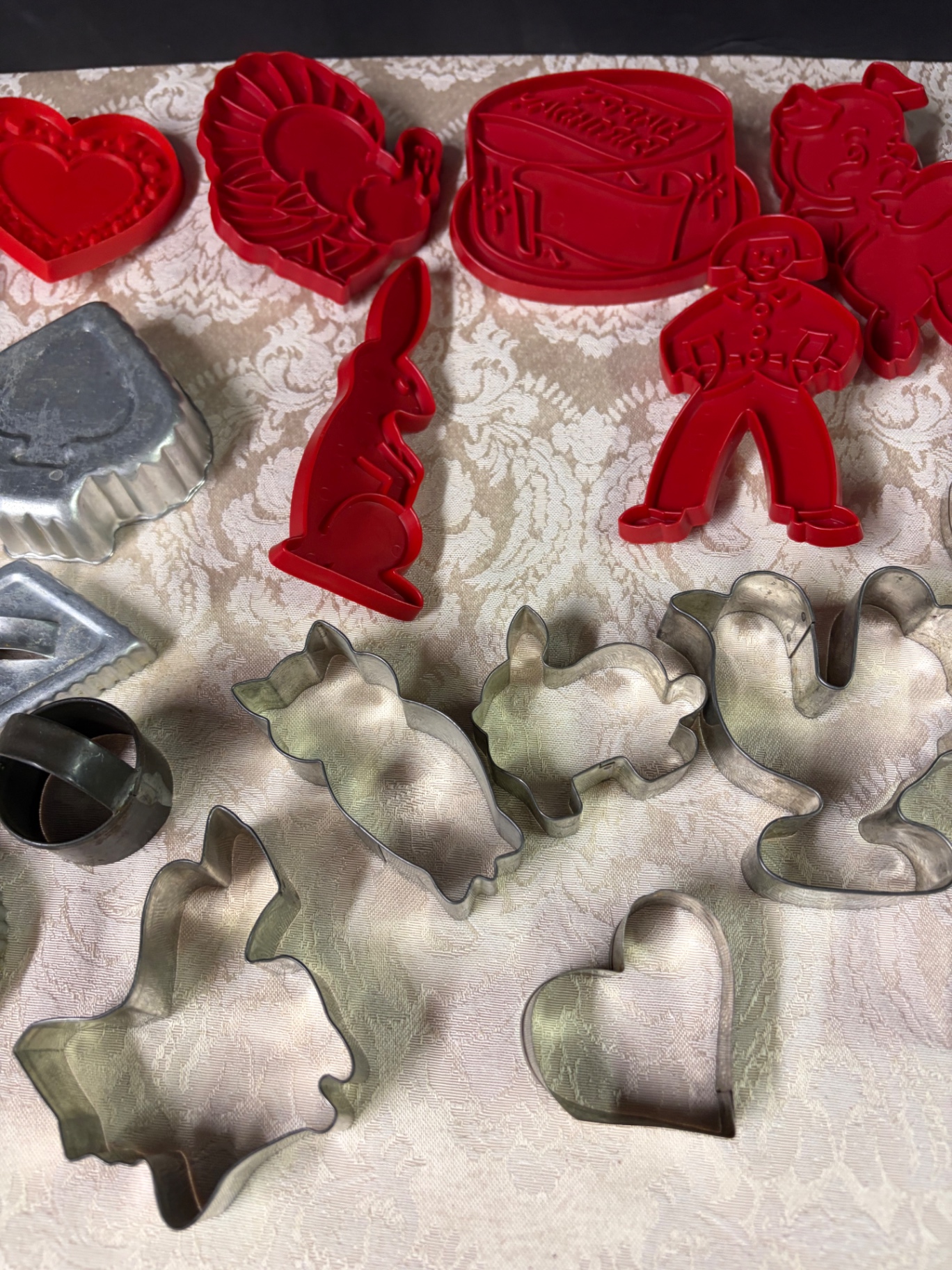 30 Vintage Cookie Cutters  - image 3 of 5