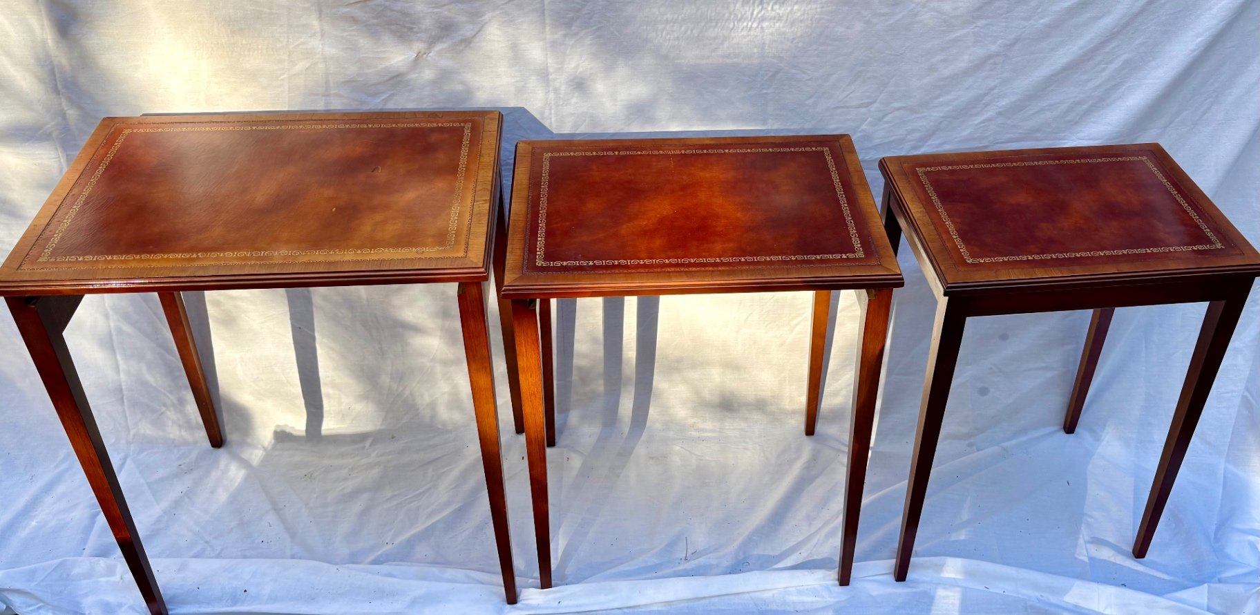 Heritage Henredon Mahogany Nesting Tables - image 1 of 4