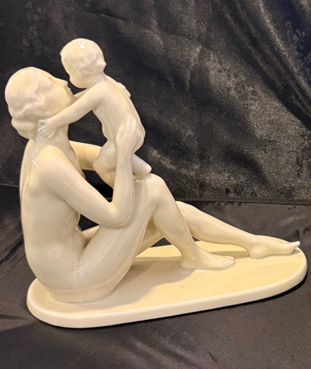 Neu Tettau Bavarian Art Deco Porcelain :  Mother and Child Figurines  - image 2 of 6