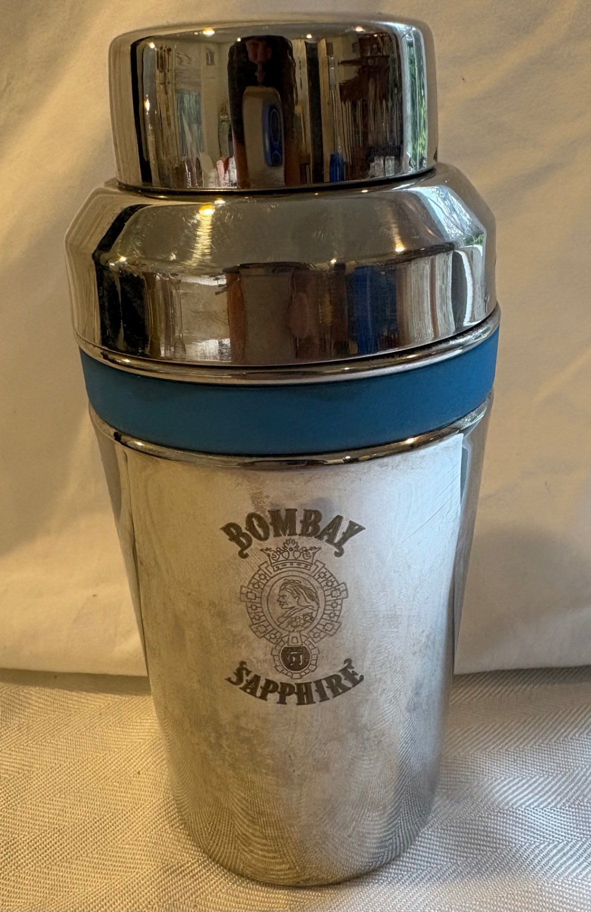 Vintage Cocktail Shaker and Logo Bar Glasses  - image 2 of 18