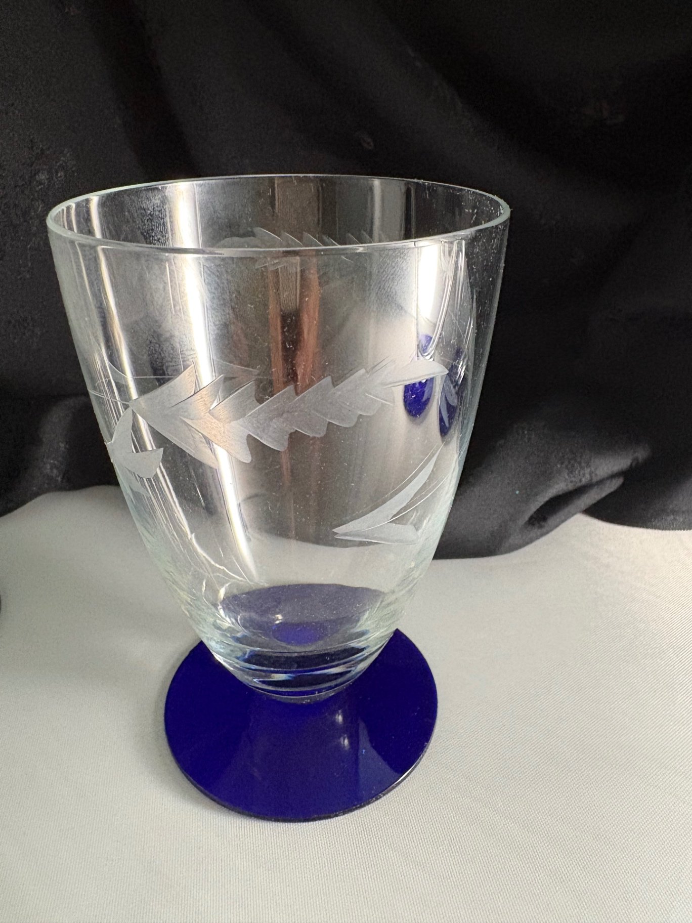 1930s Vintage Louie 19 Weston Etched Glass Cobalt Blue Base Glasses - image 4 of 4