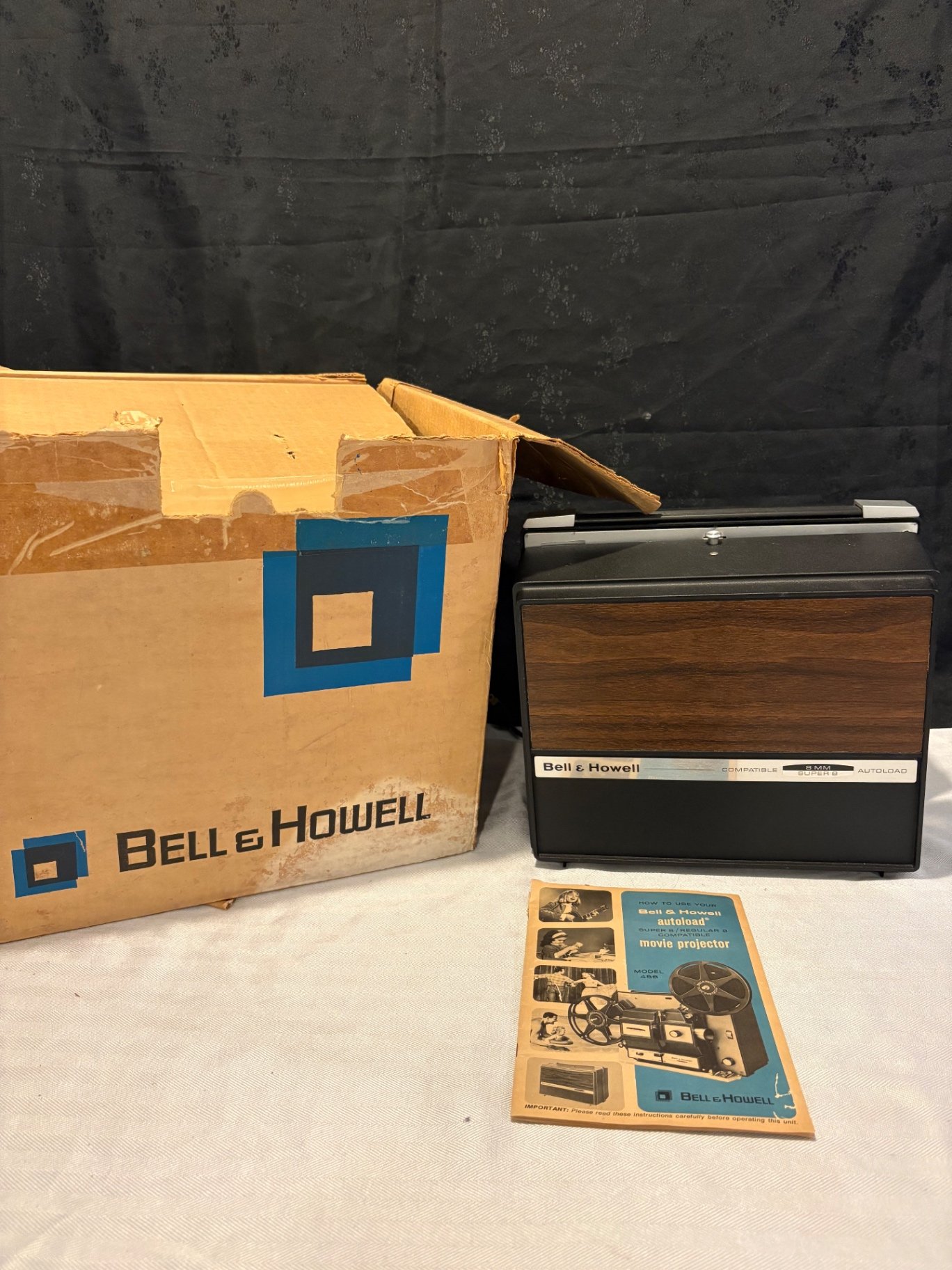 Bell & Howell Autoload Model 456 Movie Projector - image 2 of 5