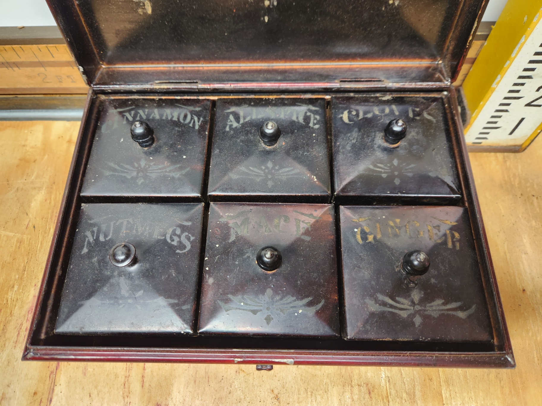 Vintage Kreamer Spice Tin Set - image 2 of 8