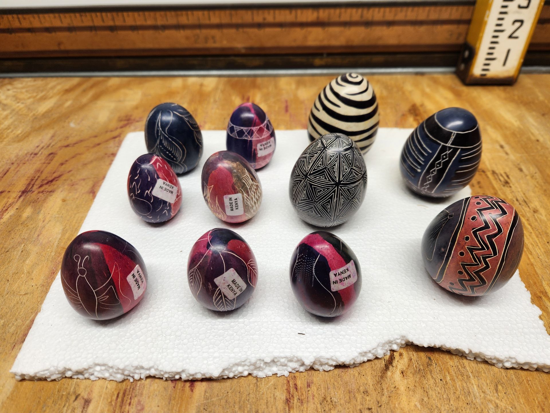 Kenyan Kisii etched & painted stone eggs - image 1 of 8
