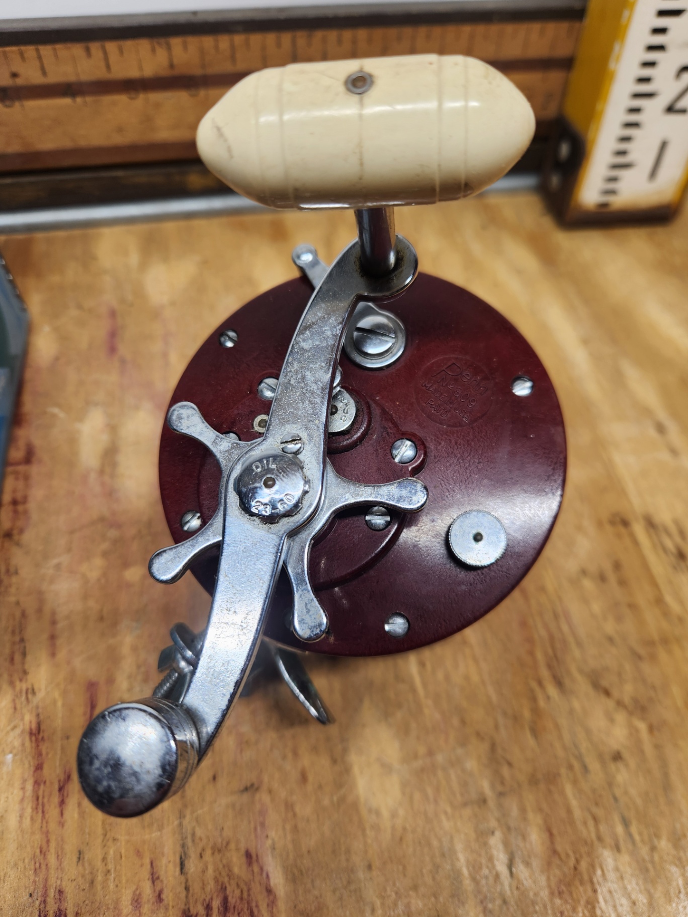 Penn 309 Reel - image 4 of 10