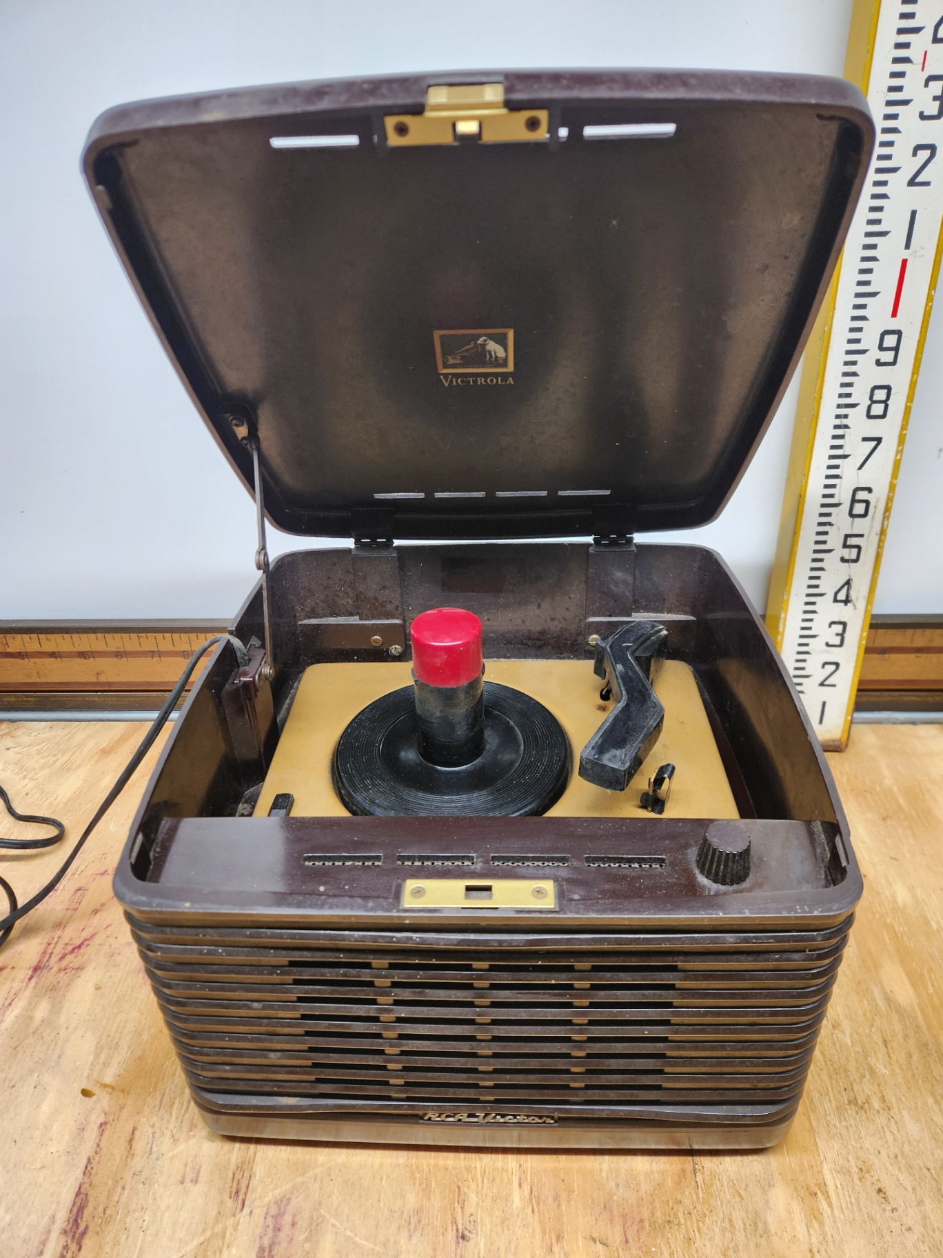 Vintage RCA Victor Victrola 45 Record Player Phonograph 45-EY-3 Bakelite  - image 1 of 10