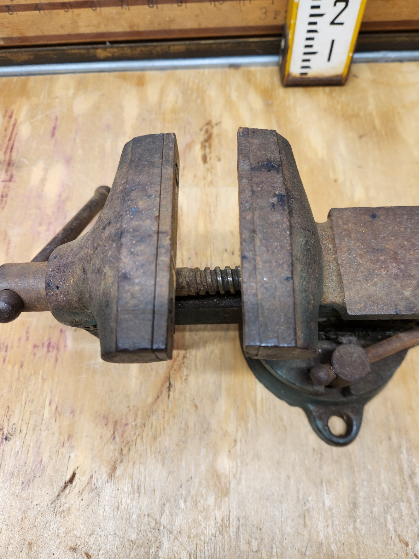 Vise Lot - image 7 of 11