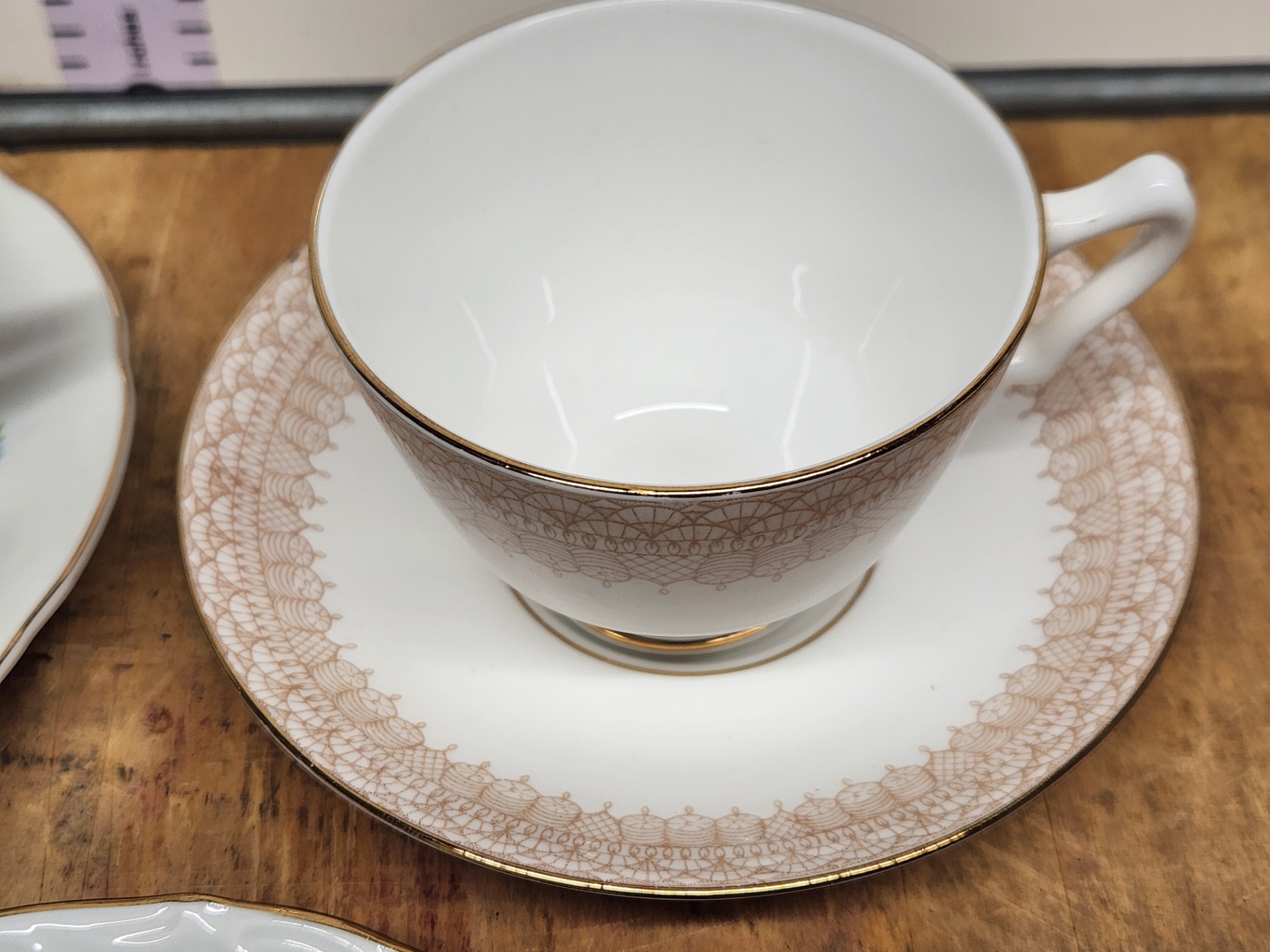 Cups & Saucers - image 9 of 15