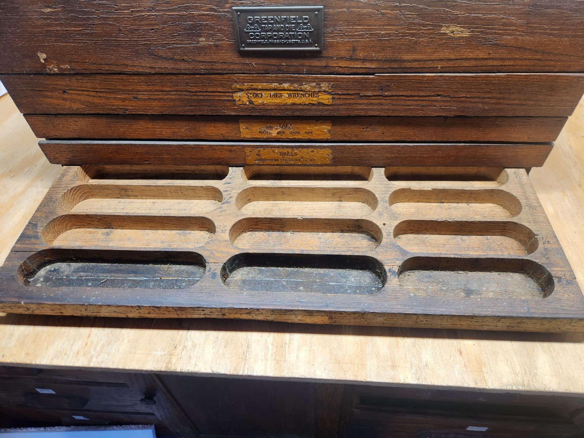 Vintage Greenfield Tap And Die 5-Drawer Cabinet - image 4 of 13