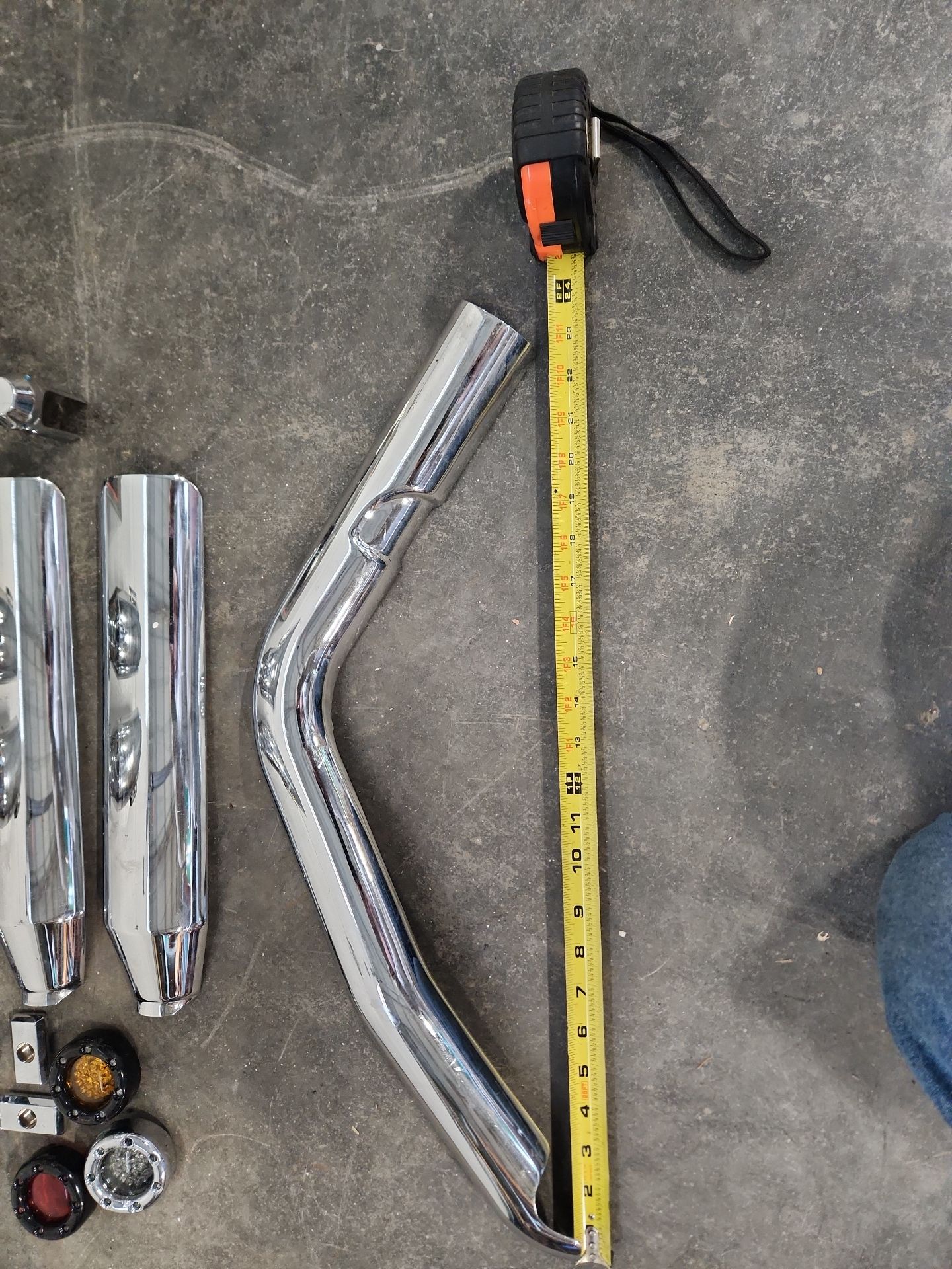 Miscellaneous Motorcycle Parts Lot - image 8 of 32