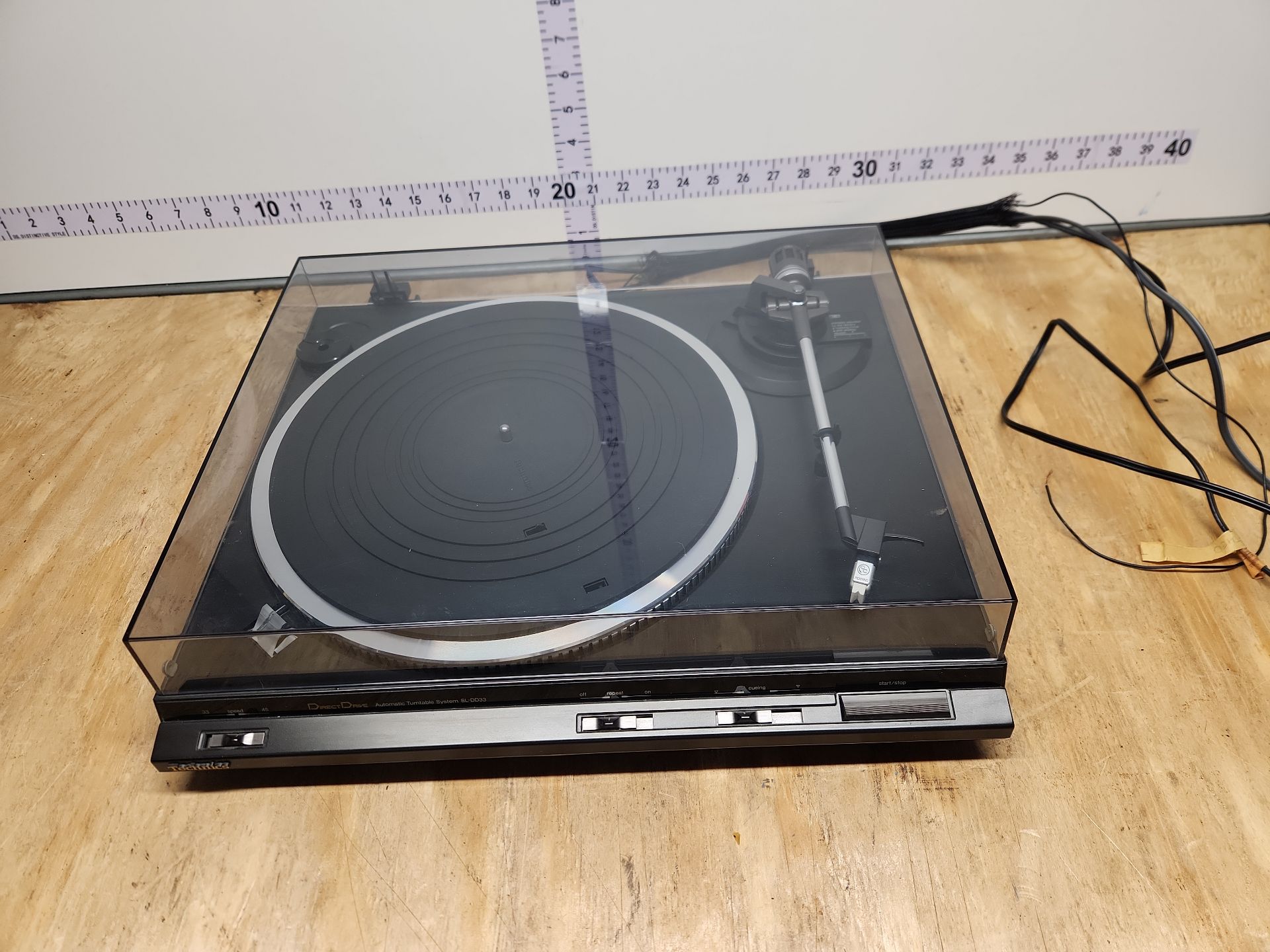 Technics SL-DD33 Turntable - image 1 of 12
