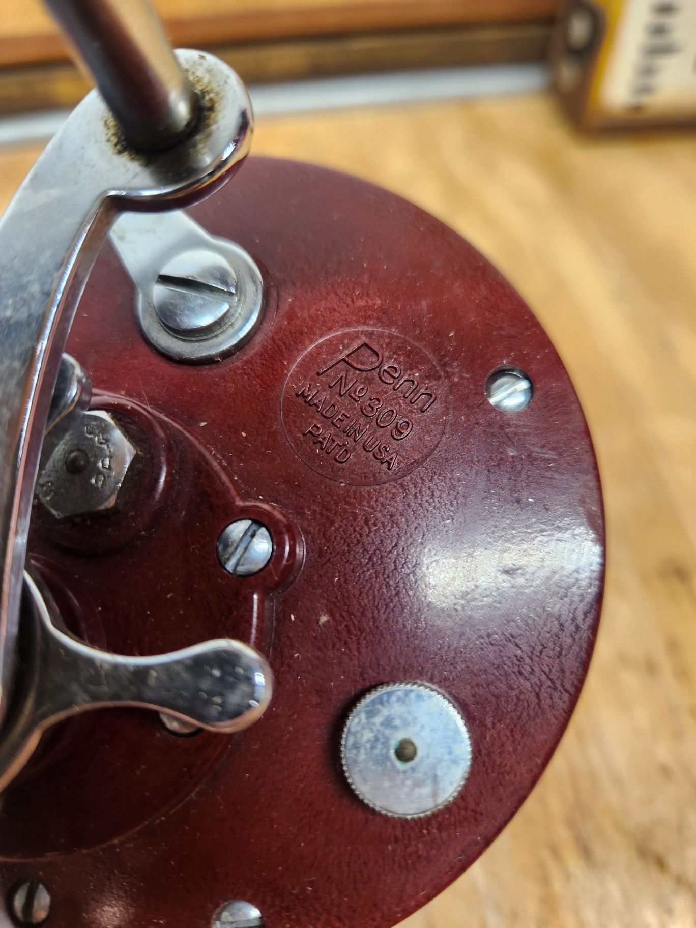 Penn 309 Reel - image 2 of 10