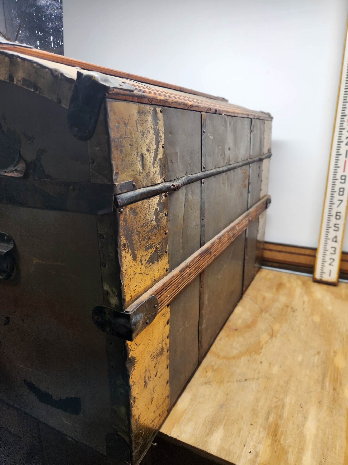 Vintage Dome Top Steamer Trunk - image 8 of 10