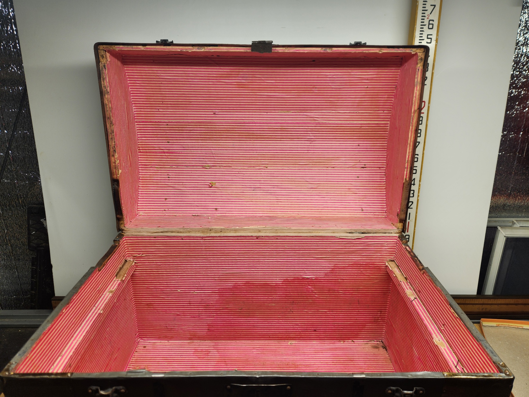 Vintage Dome Top Steamer Trunk - image 5 of 10