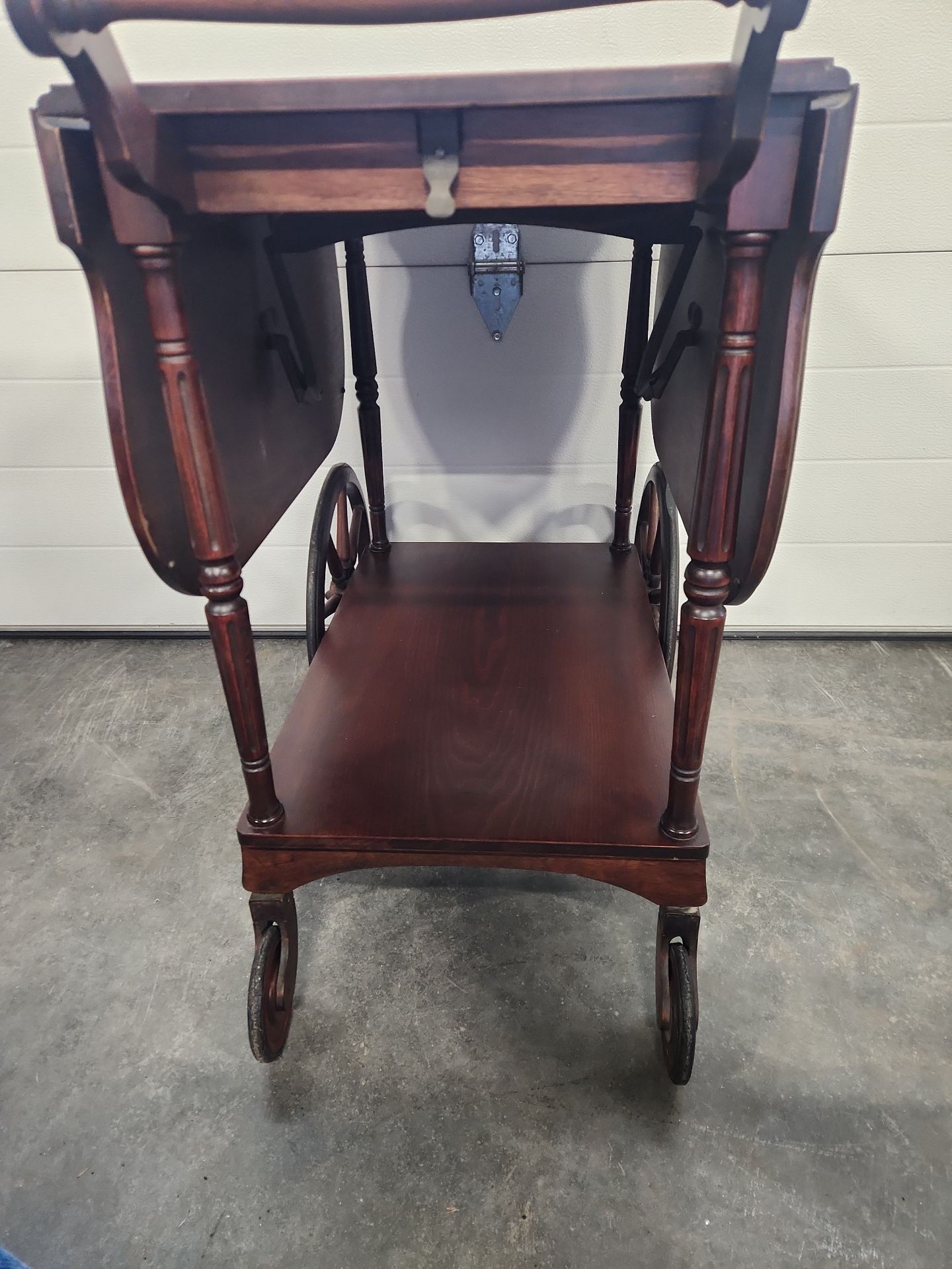 Vintage Grand Rapids Tea Cart - image 8 of 25