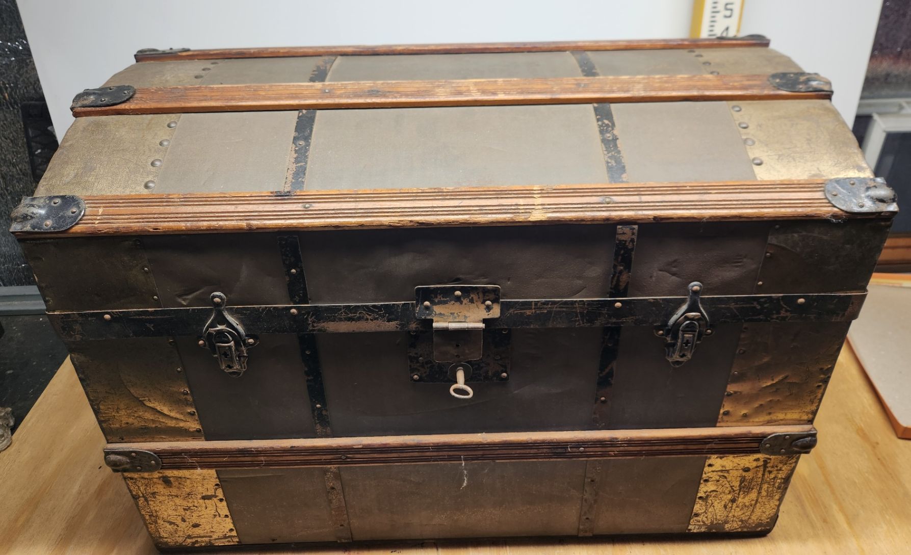 Vintage Dome Top Steamer Trunk - image 2 of 10
