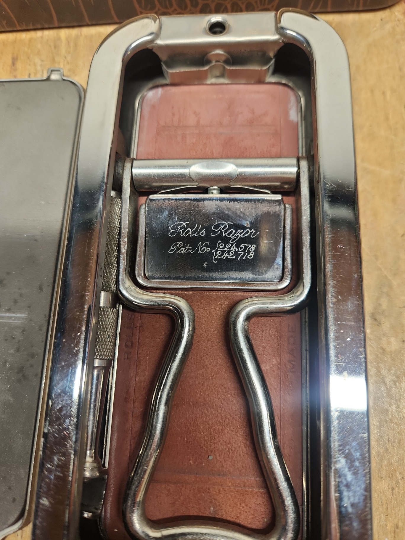 Razor Lot - image 8 of 21