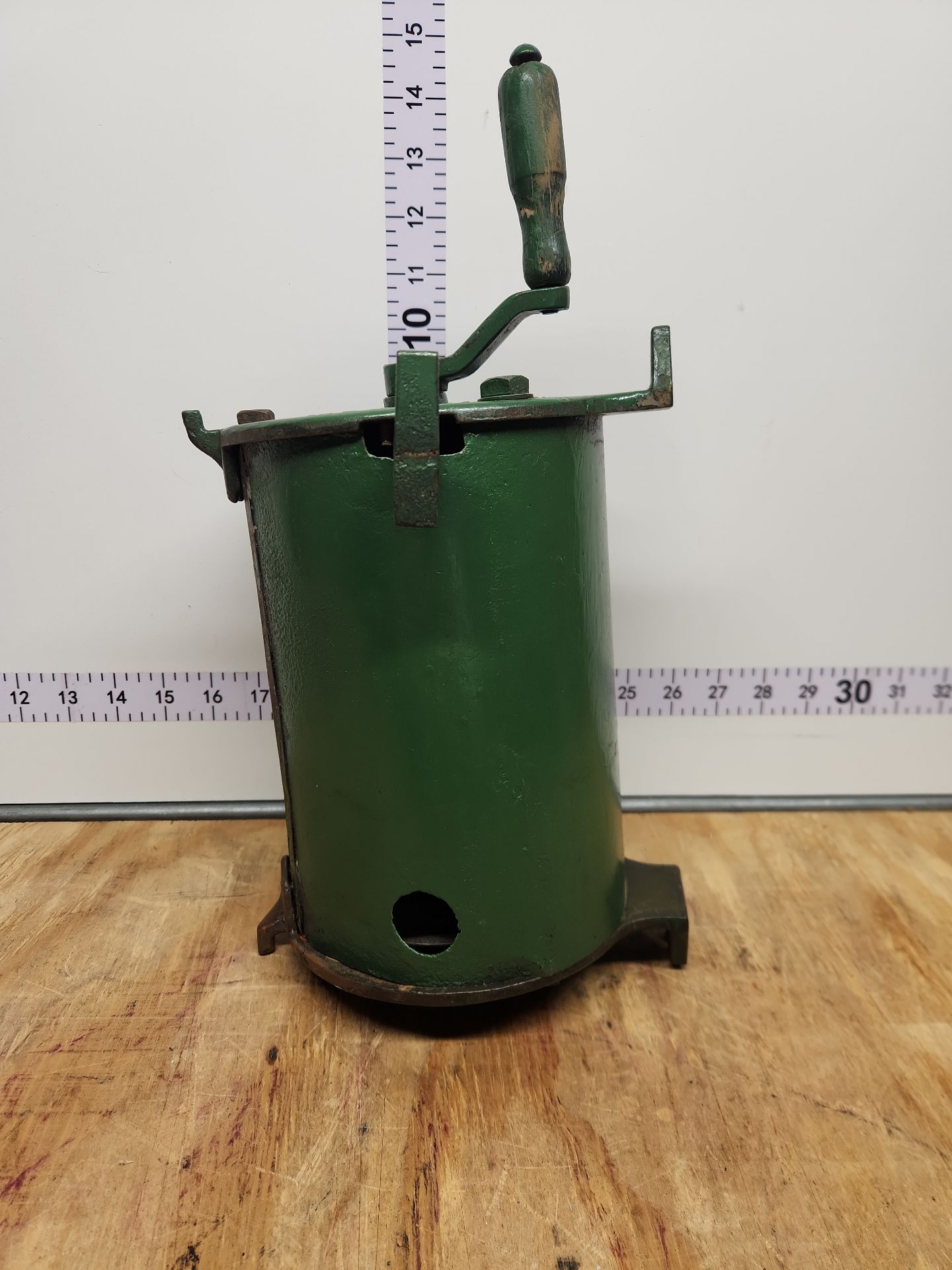 Antique Jiffy Clothes Line Reel - image 4 of 11