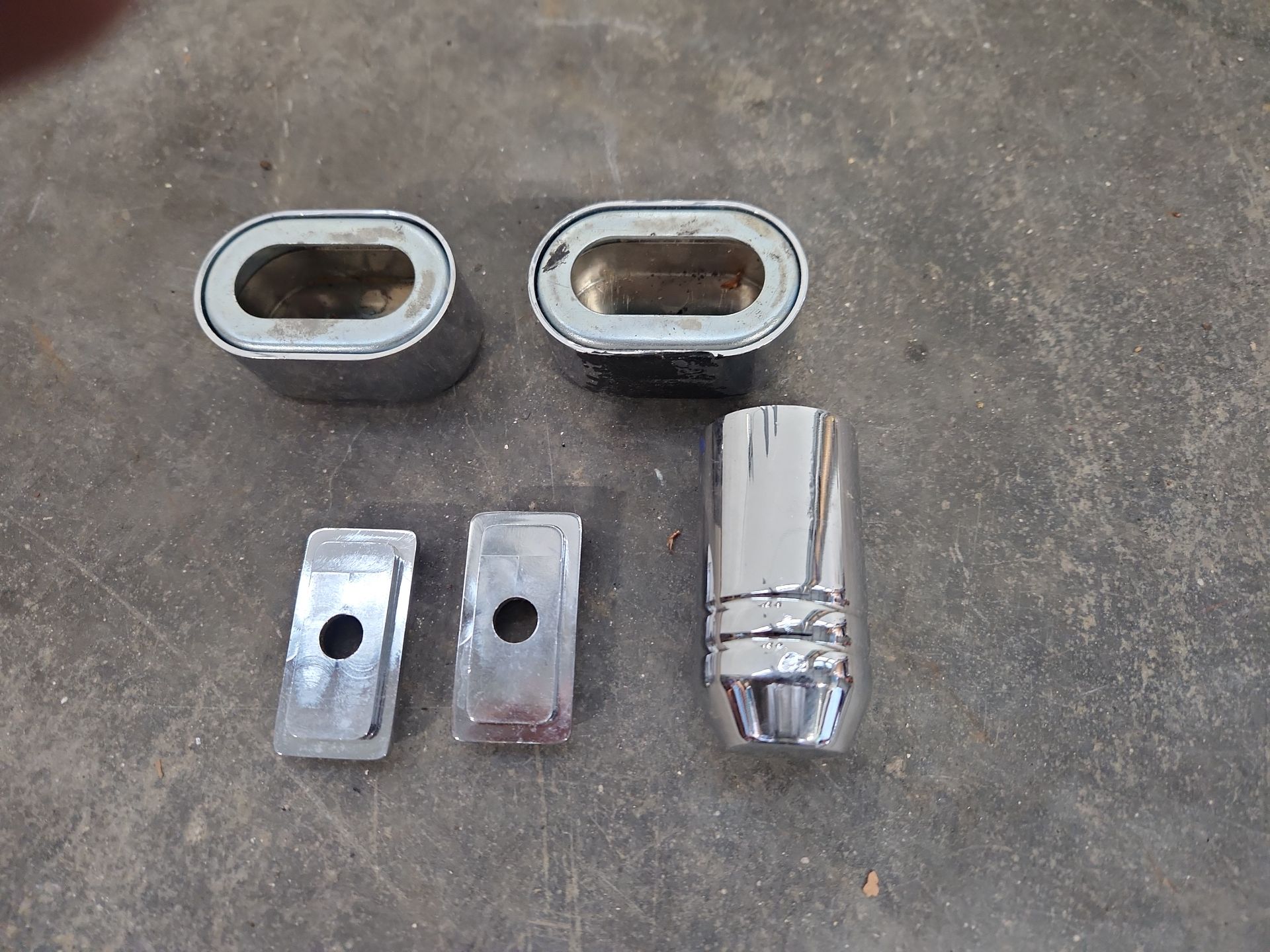 Miscellaneous Motorcycle Parts Lot - image 14 of 32