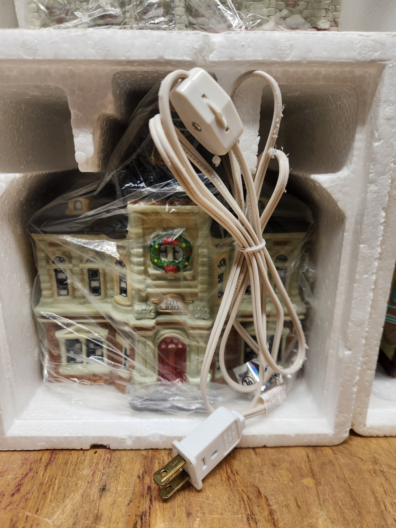 Dickens Keepsake Lot - image 4 of 8