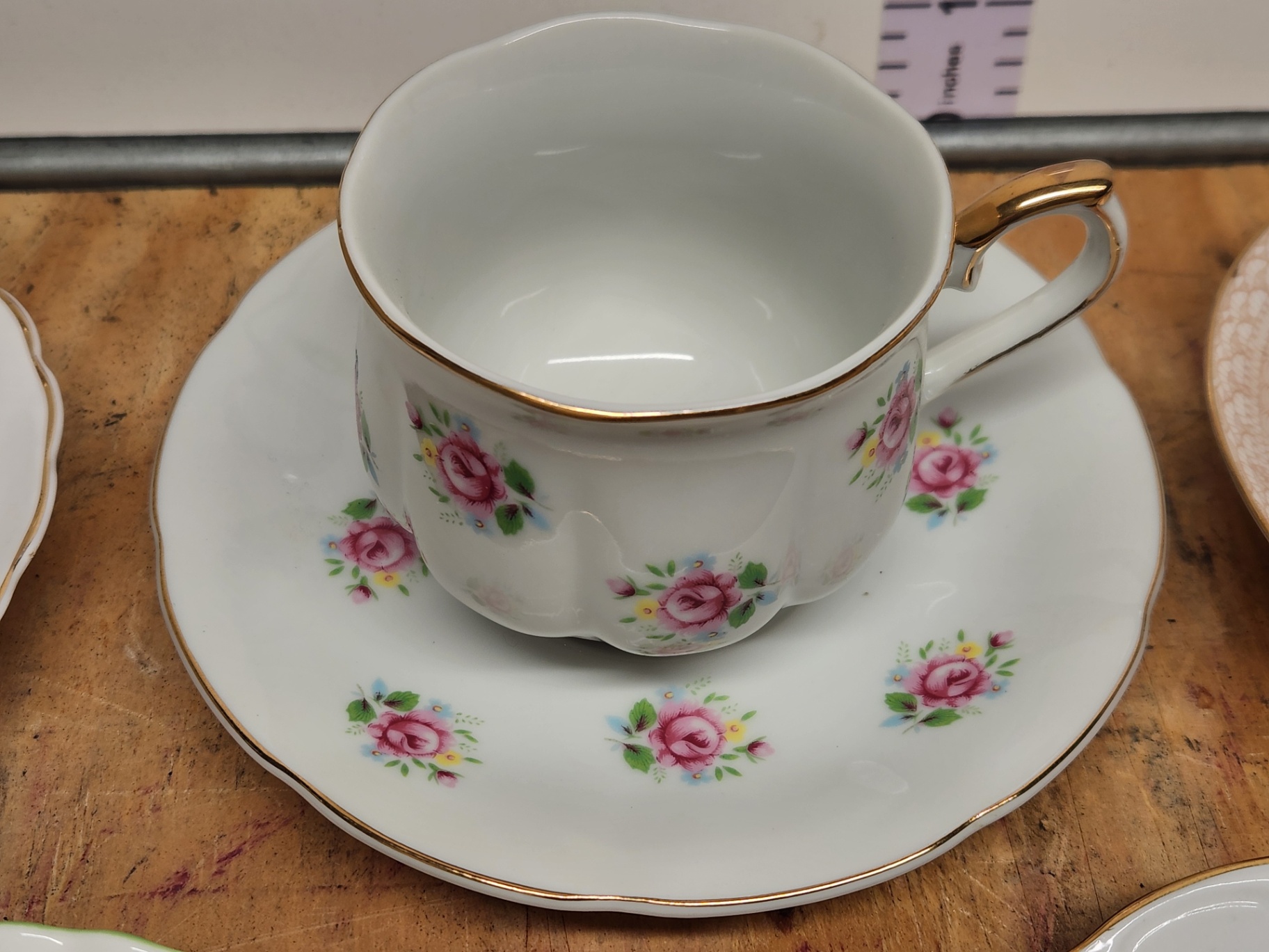 Cups & Saucers - image 8 of 15