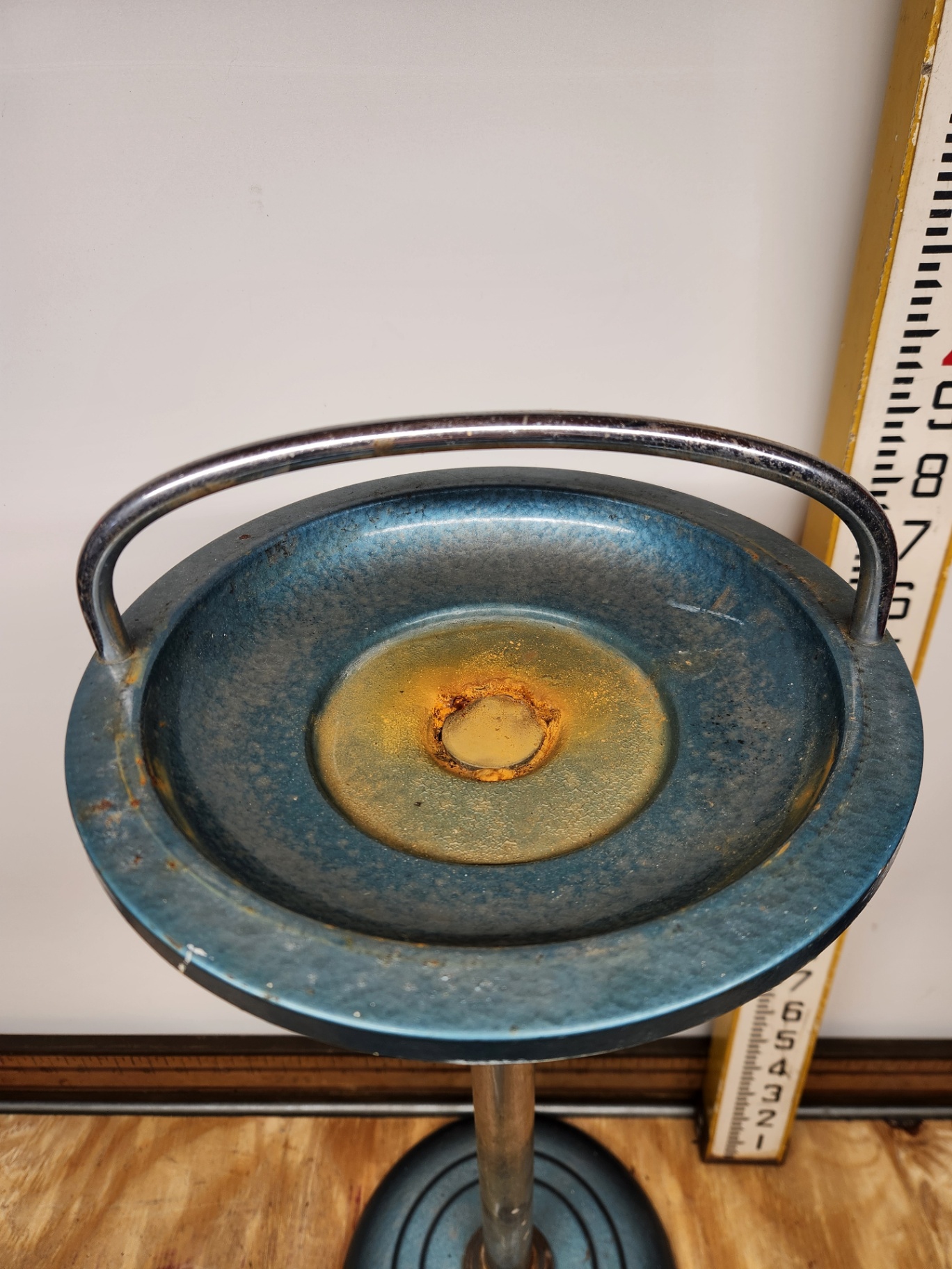 Pedestal Ashtray - image 4 of 9