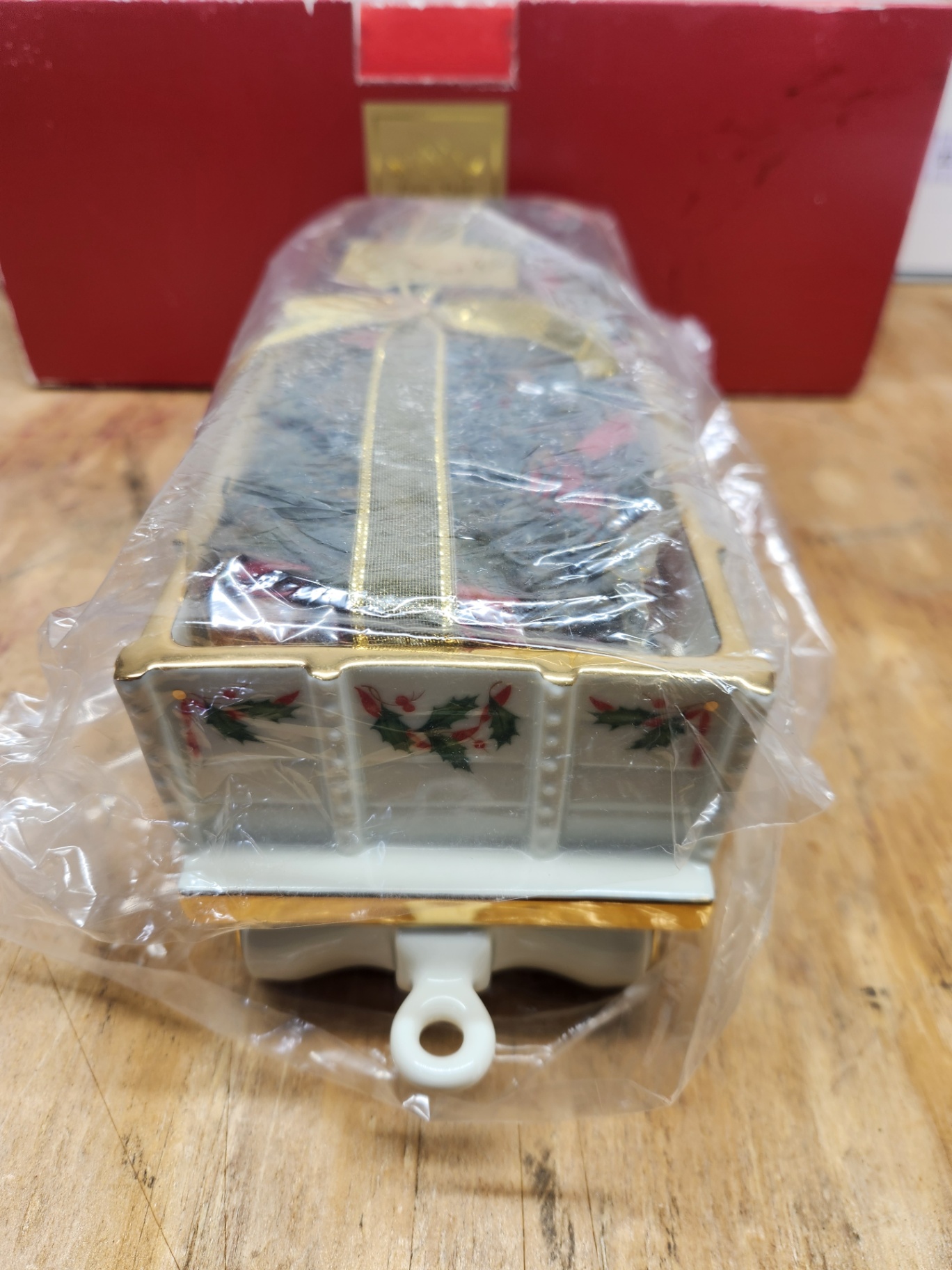 Lenox Holiday Junction Wagon With Potpourri  - image 5 of 10