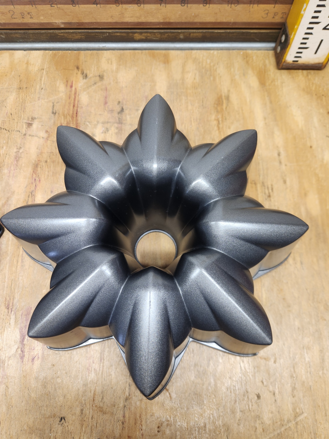 Bundt Pans - image 5 of 7