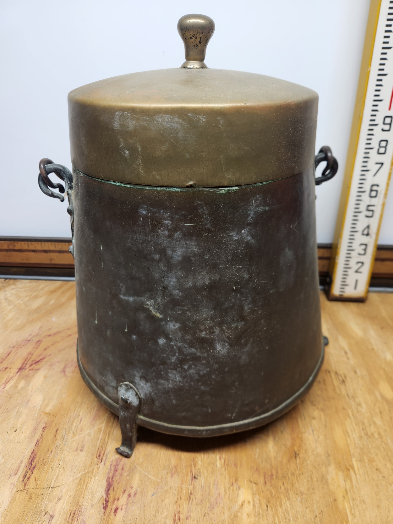 Vintage Brass & Copper Covered Urn - image 4 of 6