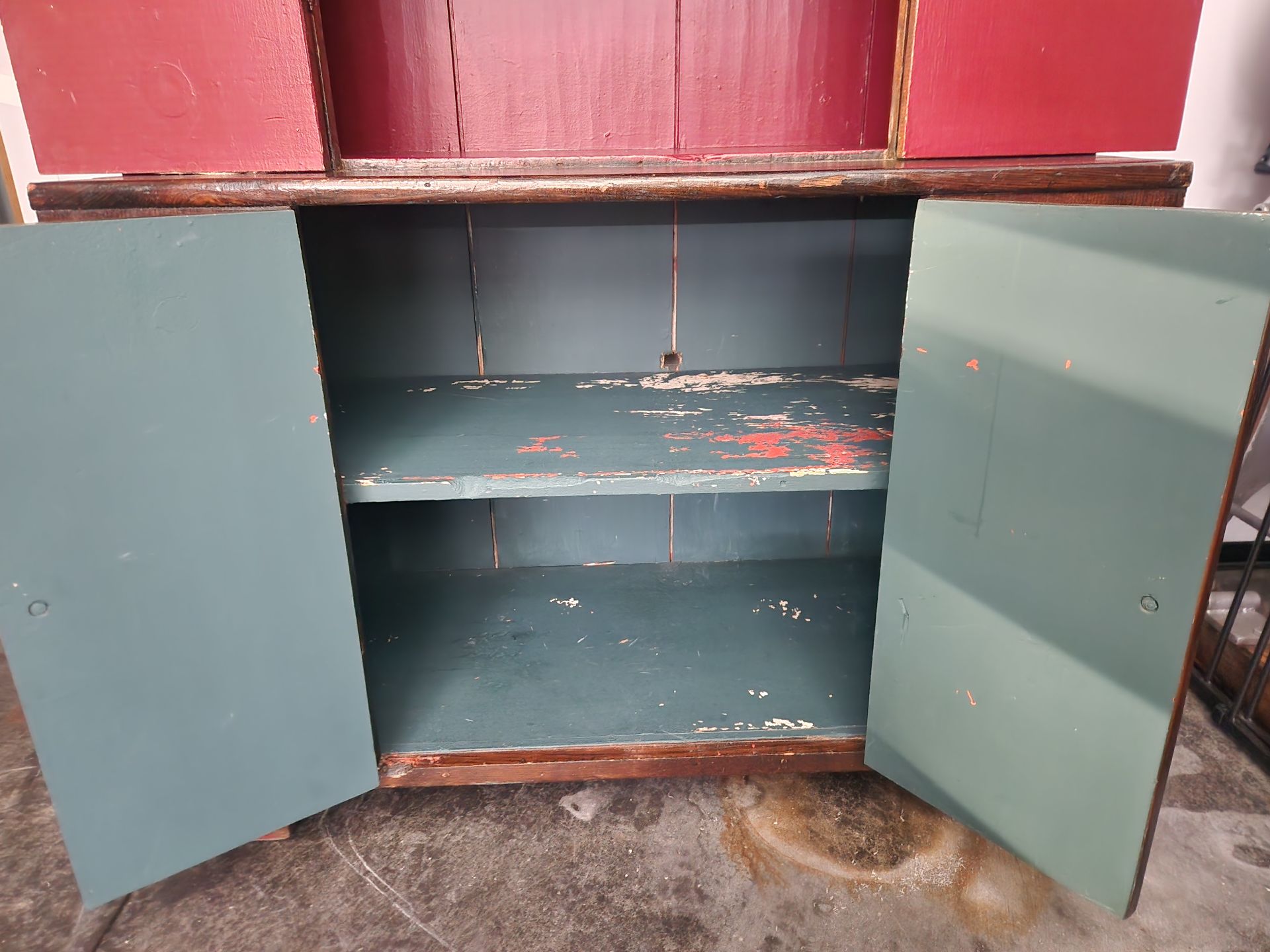 Early Step Back Hutch - image 7 of 12