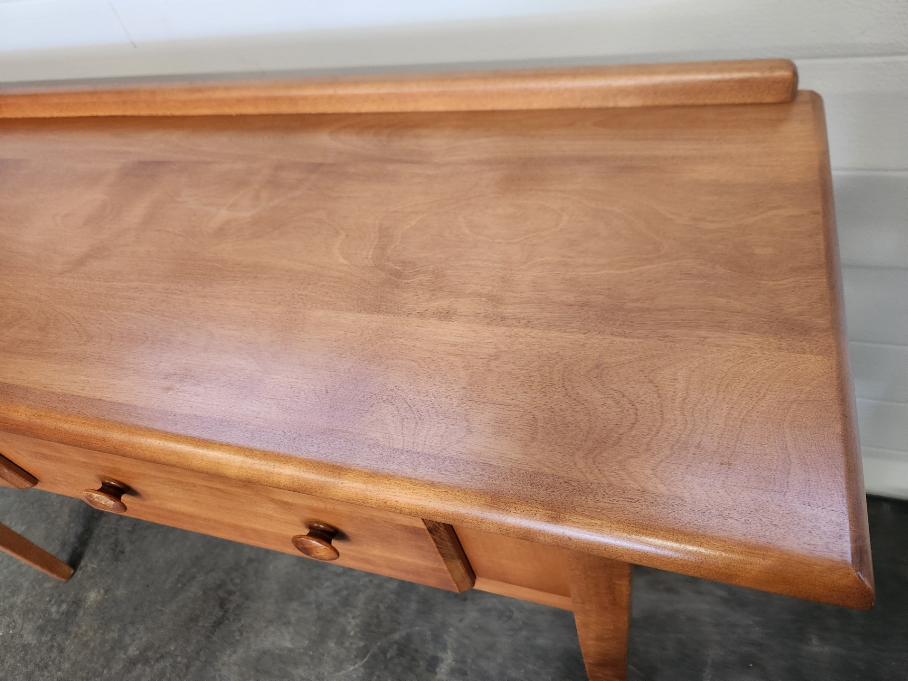 Nichols & Stone 2 Drawer Hall Table/Sideboard. - image 4 of 14