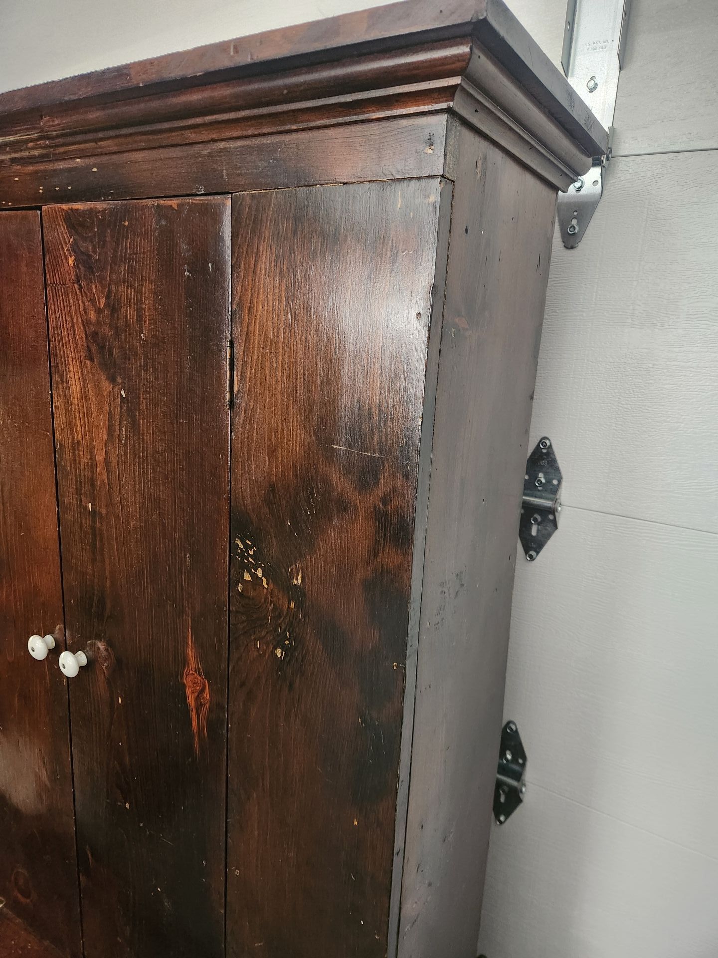 Early Step Back Hutch - image 4 of 12