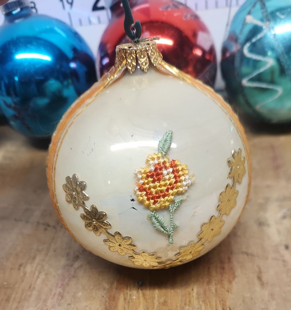 Vintage Christmas Ornaments - image 13 of 24
