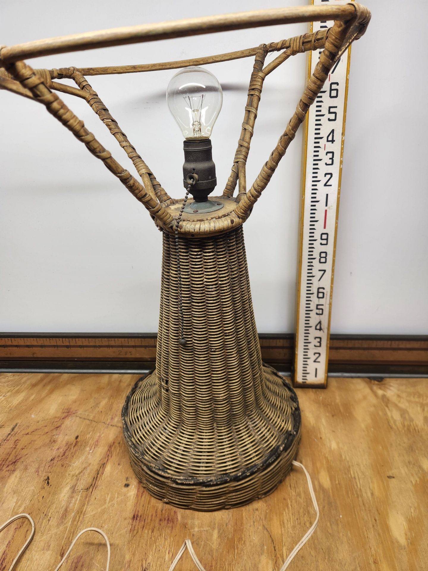 Wicker Lamp - image 8 of 10