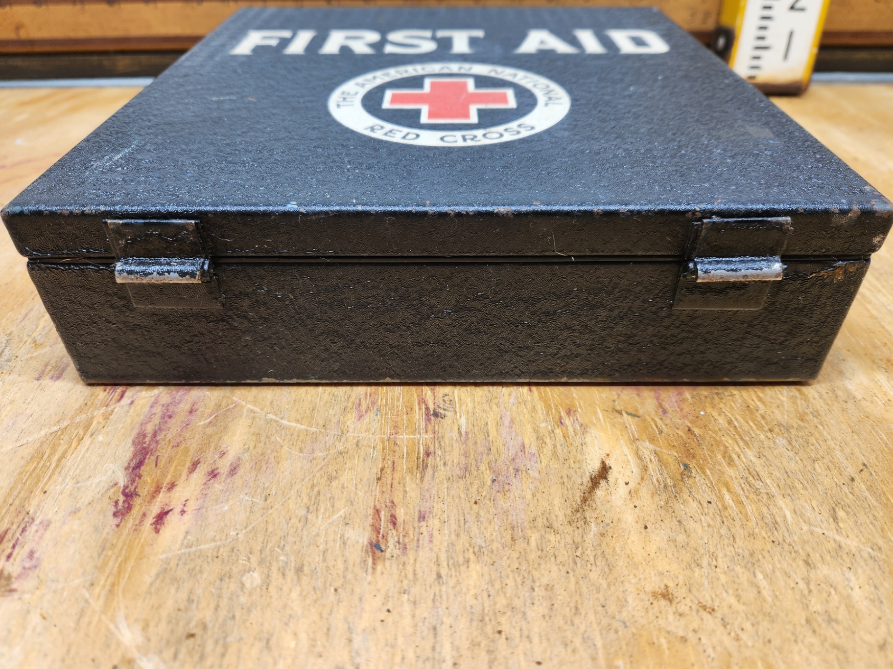 Vintage Red Cross First Aid Kit - image 8 of 8