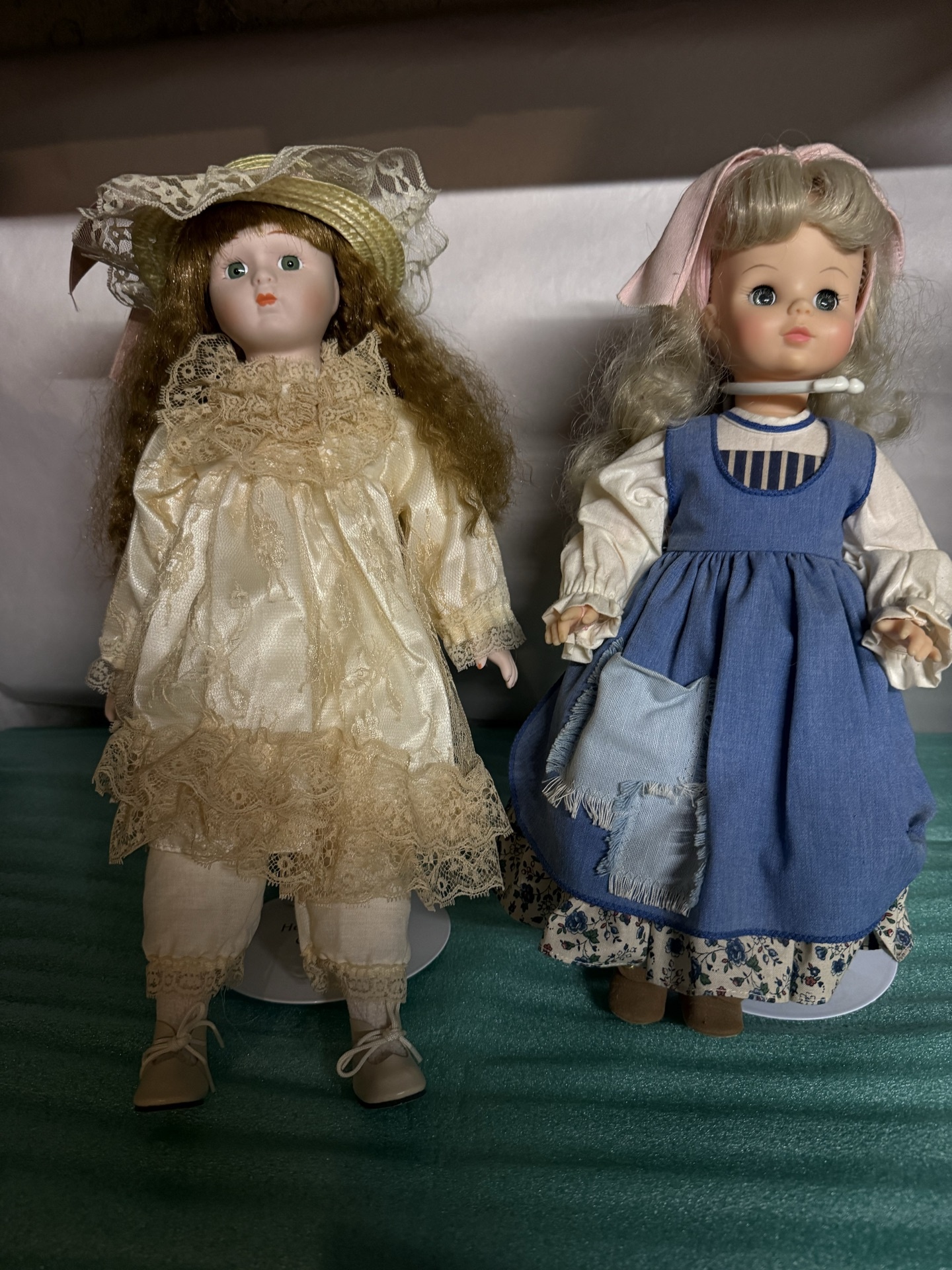 Heritage Mint -Two vintage dolls in period dresses - image 1 of 4