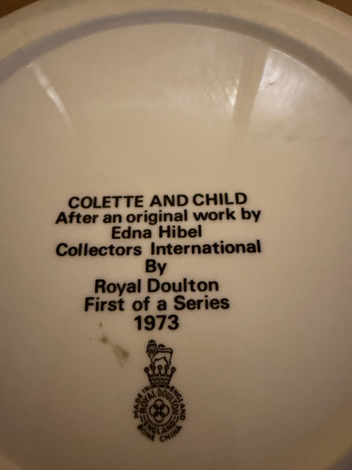 Royal Doulton Edna Hibel-inspired mother-and-child collectible plates - image 5 of 9