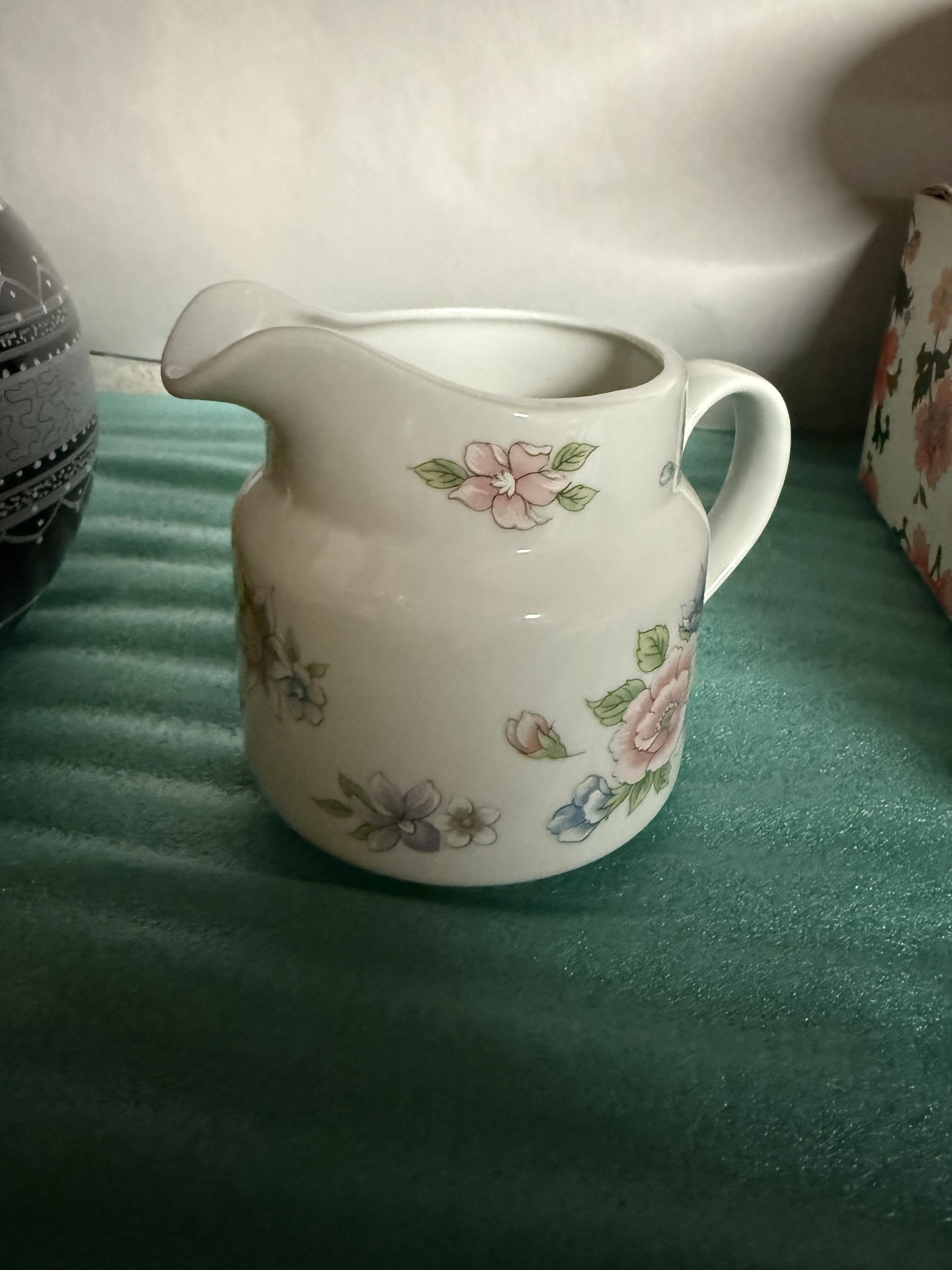 Floral ceramic plate, pitcher, and decorative vase - image 5 of 7