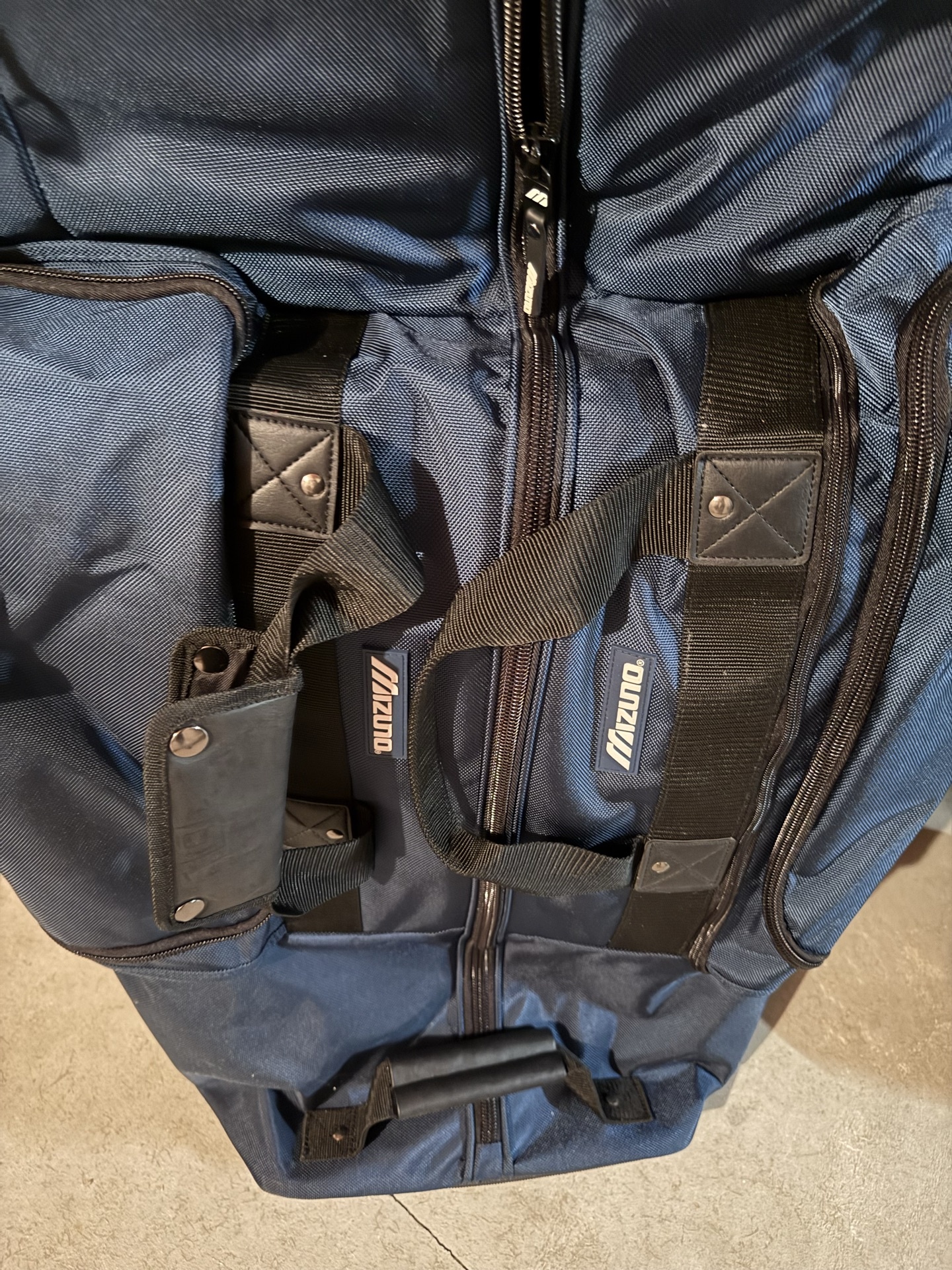 Blue Mizuno golf travel bag with multiple pockets - image 2 of 3