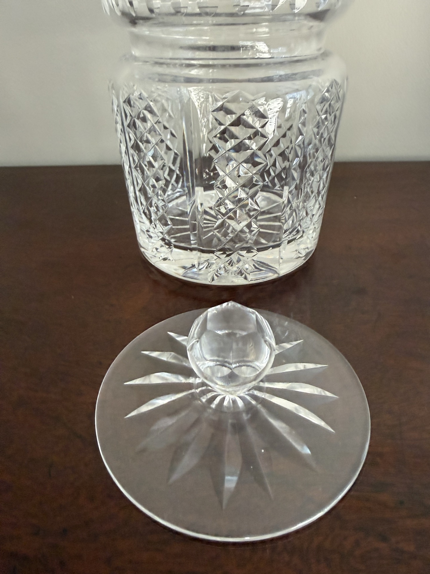 Faceted crystal glass jar with lid   - image 2 of 4